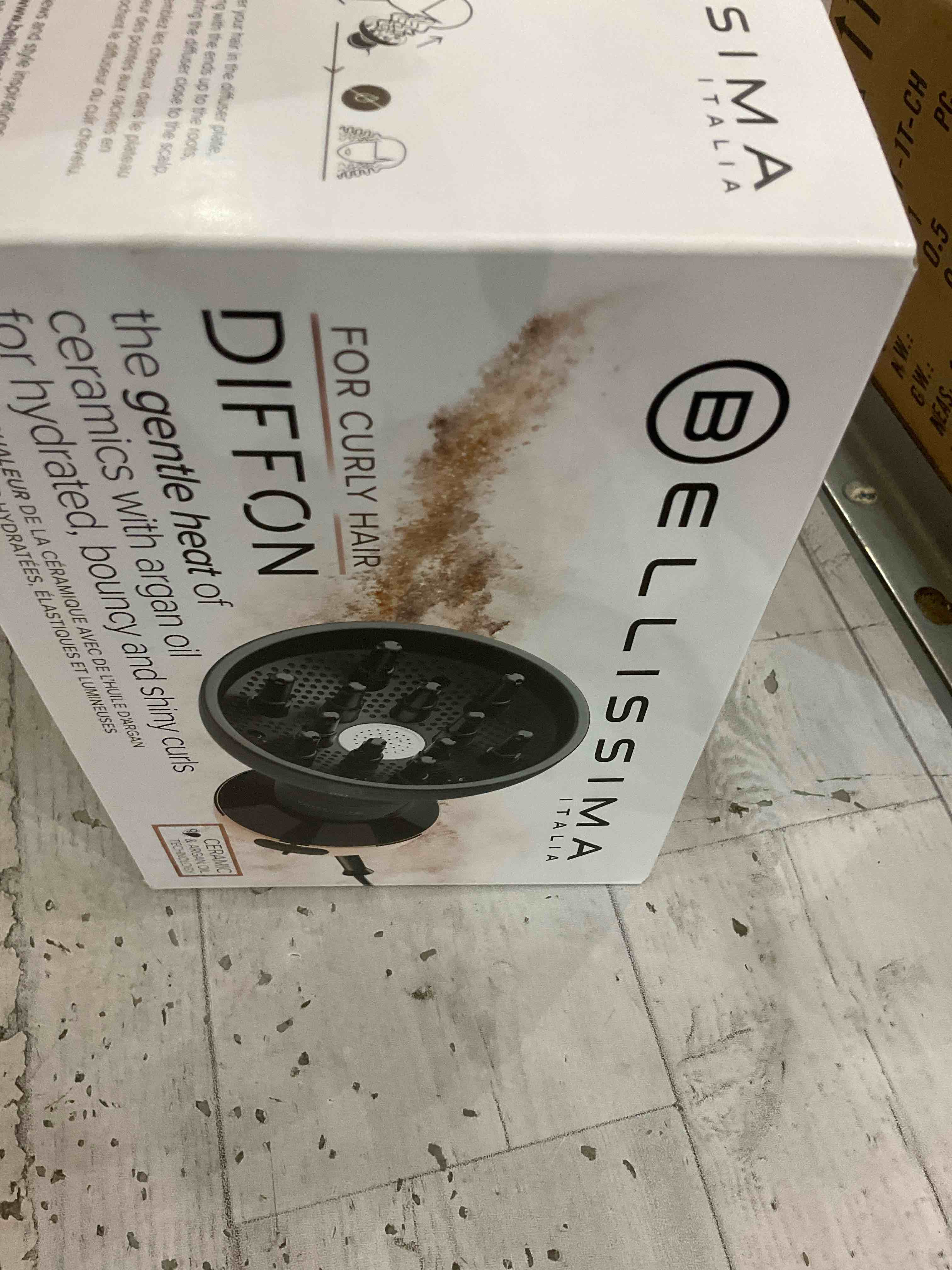 https://s3.amazonaws.com/lotting-images-prod/BargainHunt/EXS01267808_1710521189068.jpeg