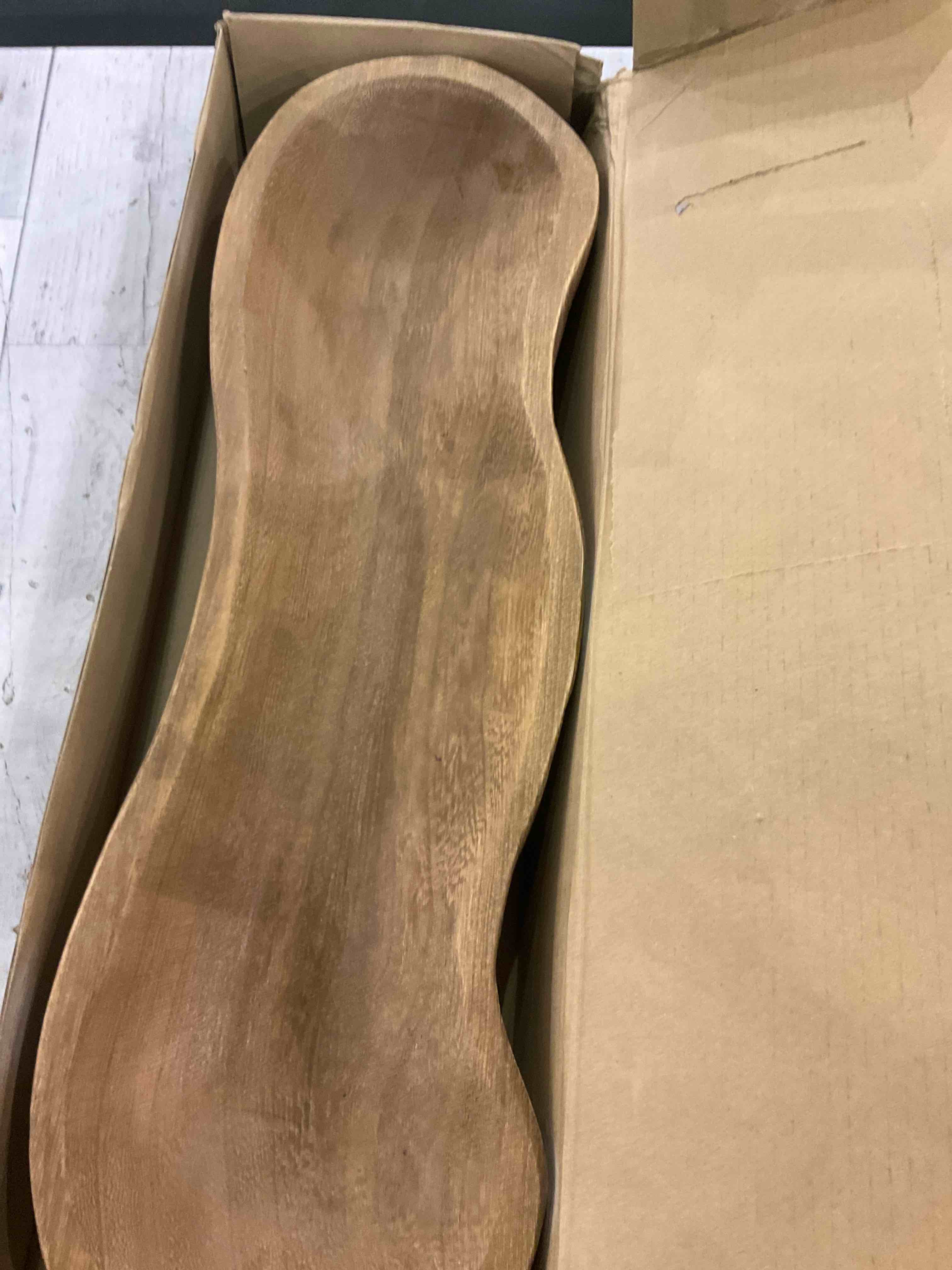 https://s3.amazonaws.com/lotting-images-prod/BargainHunt/EXS01267881_1710763104084.jpeg