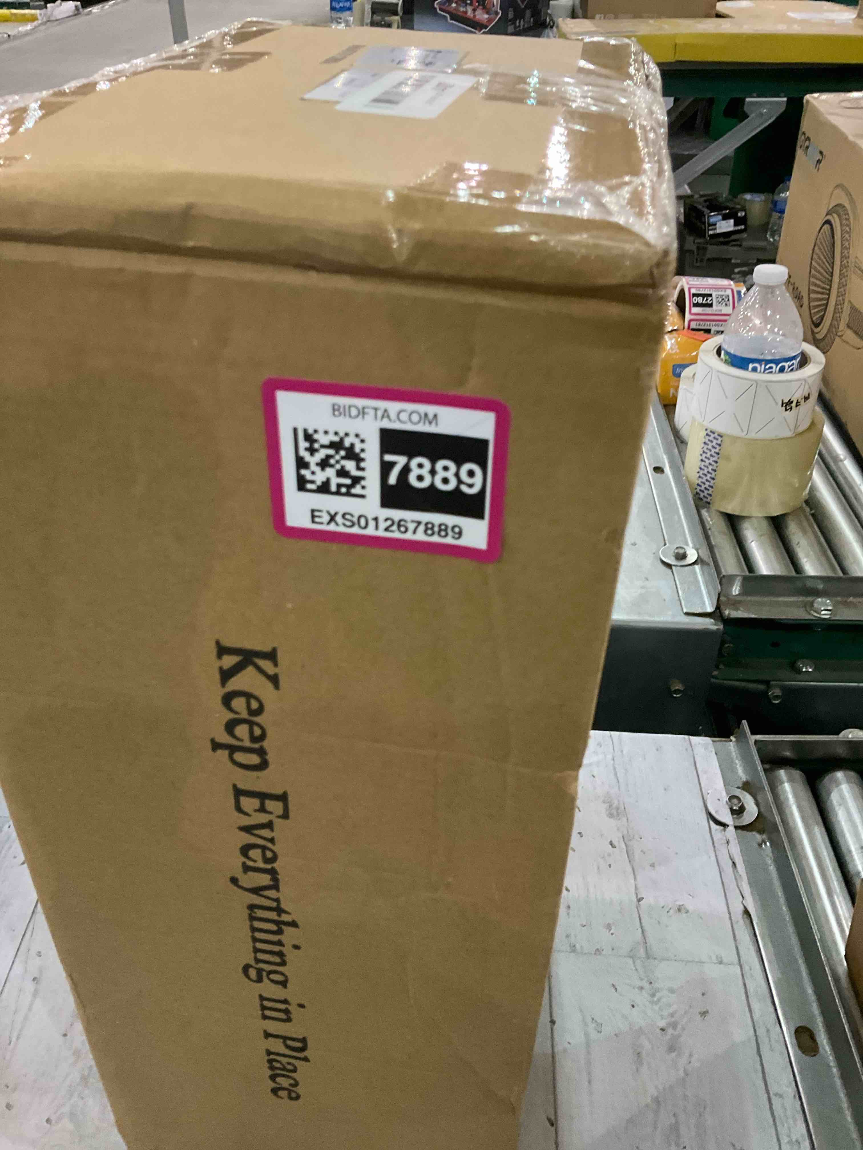 https://s3.amazonaws.com/lotting-images-prod/BargainHunt/EXS01267889_1710764669229.jpeg