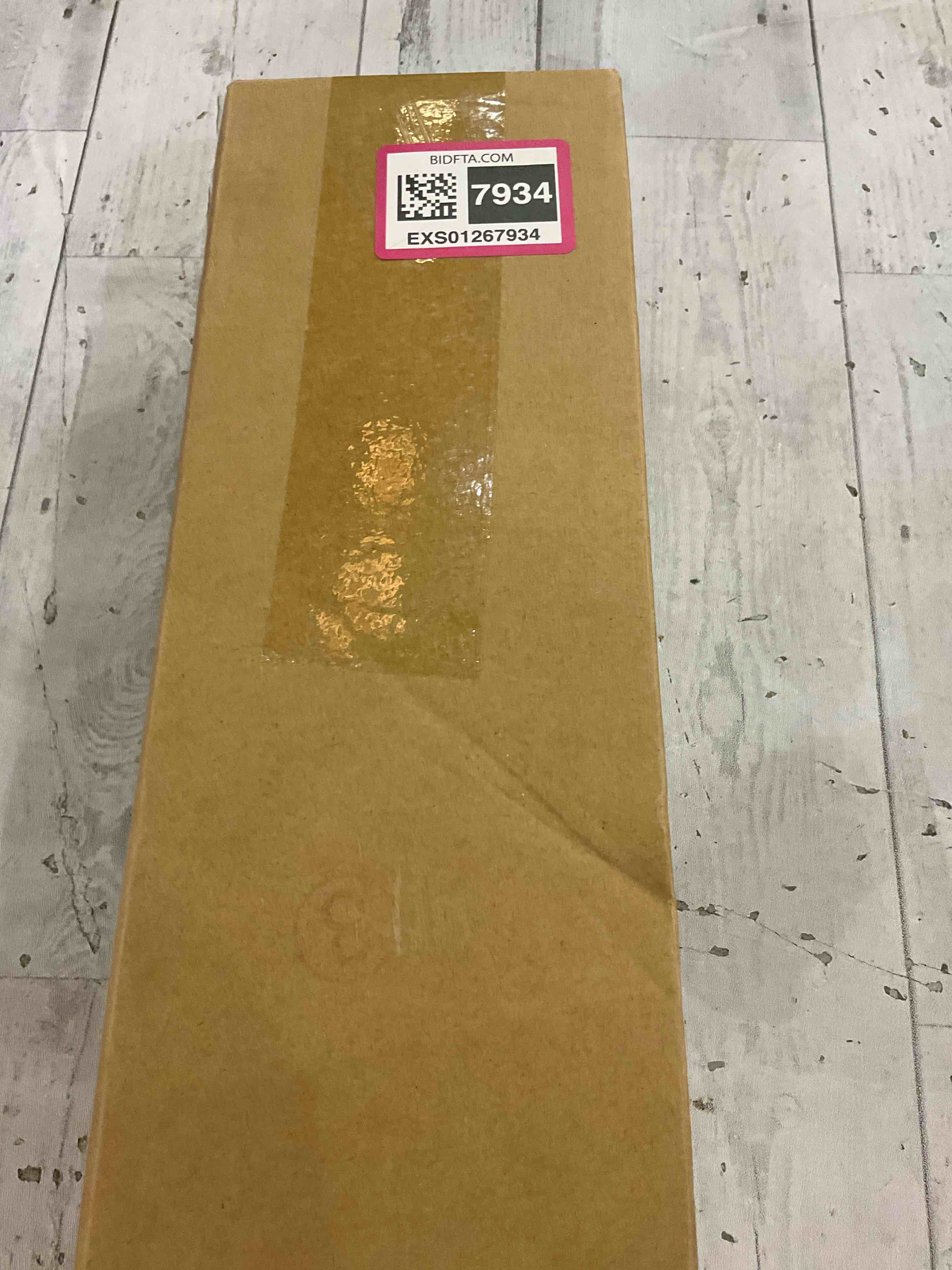 https://s3.amazonaws.com/lotting-images-prod/BargainHunt/EXS01267934_1710771696809.jpeg
