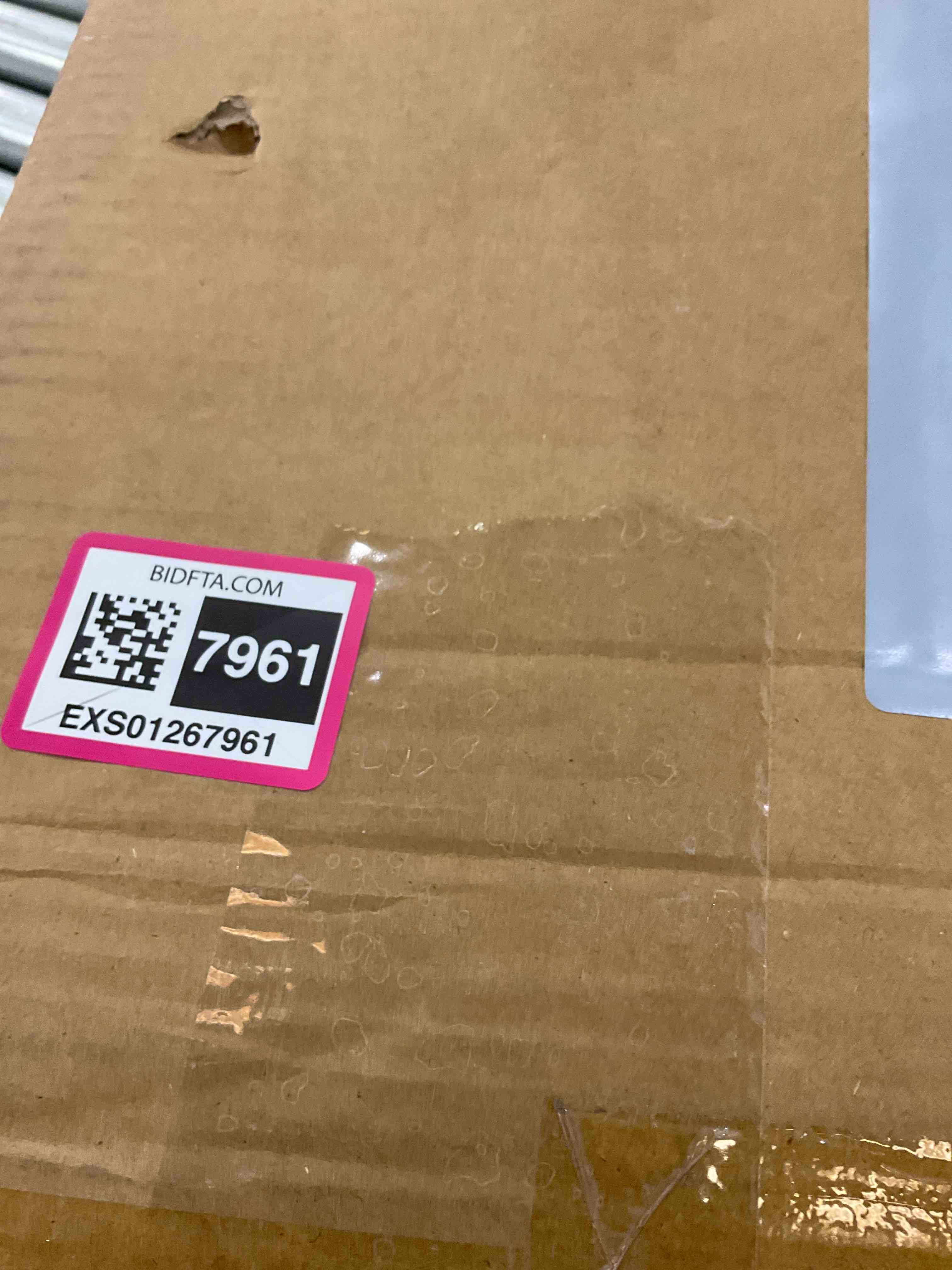 https://s3.amazonaws.com/lotting-images-prod/BargainHunt/EXS01267961_1710776121102.jpeg