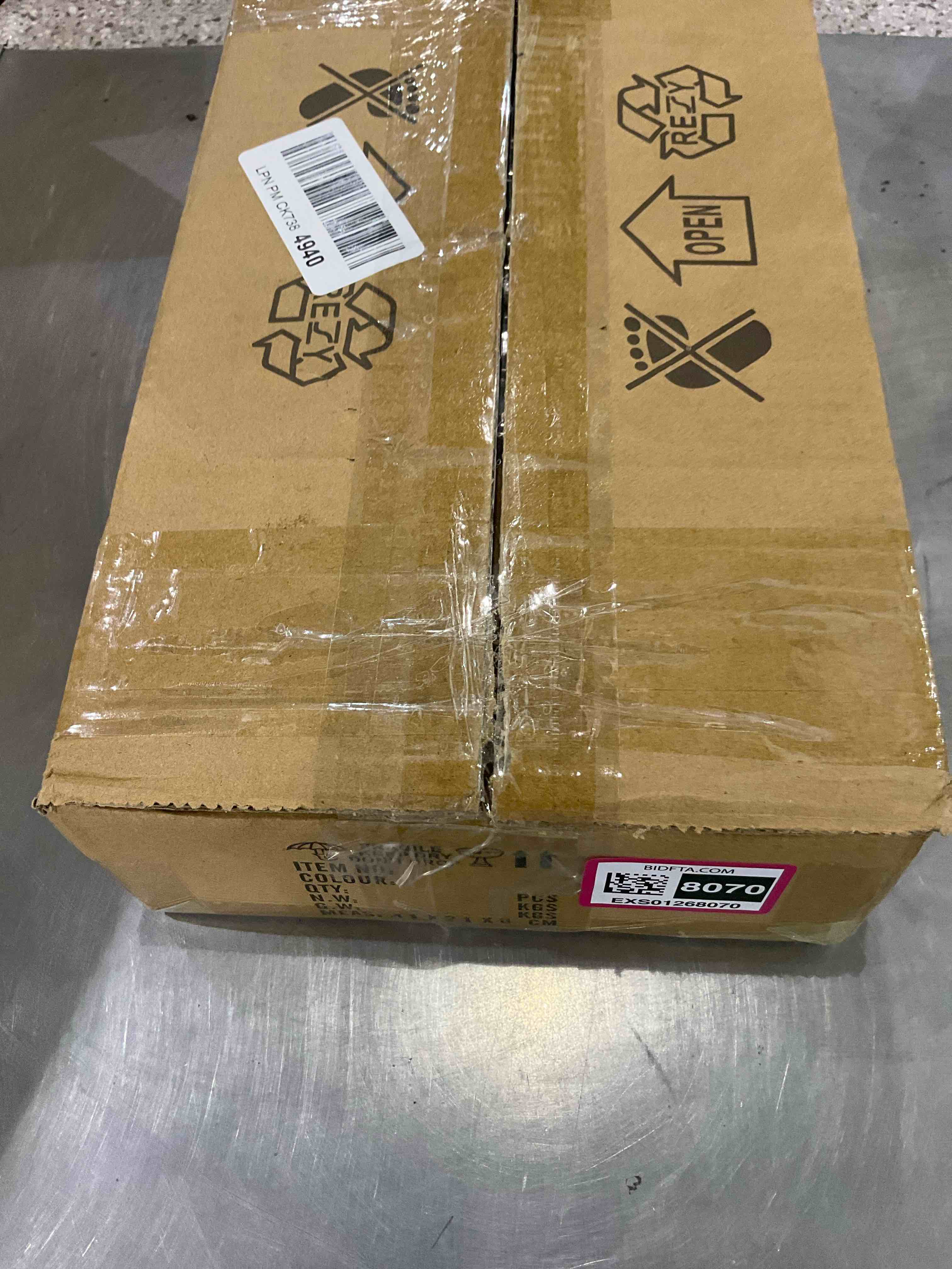 https://s3.amazonaws.com/lotting-images-prod/BargainHunt/EXS01268070_1709644130608.jpeg