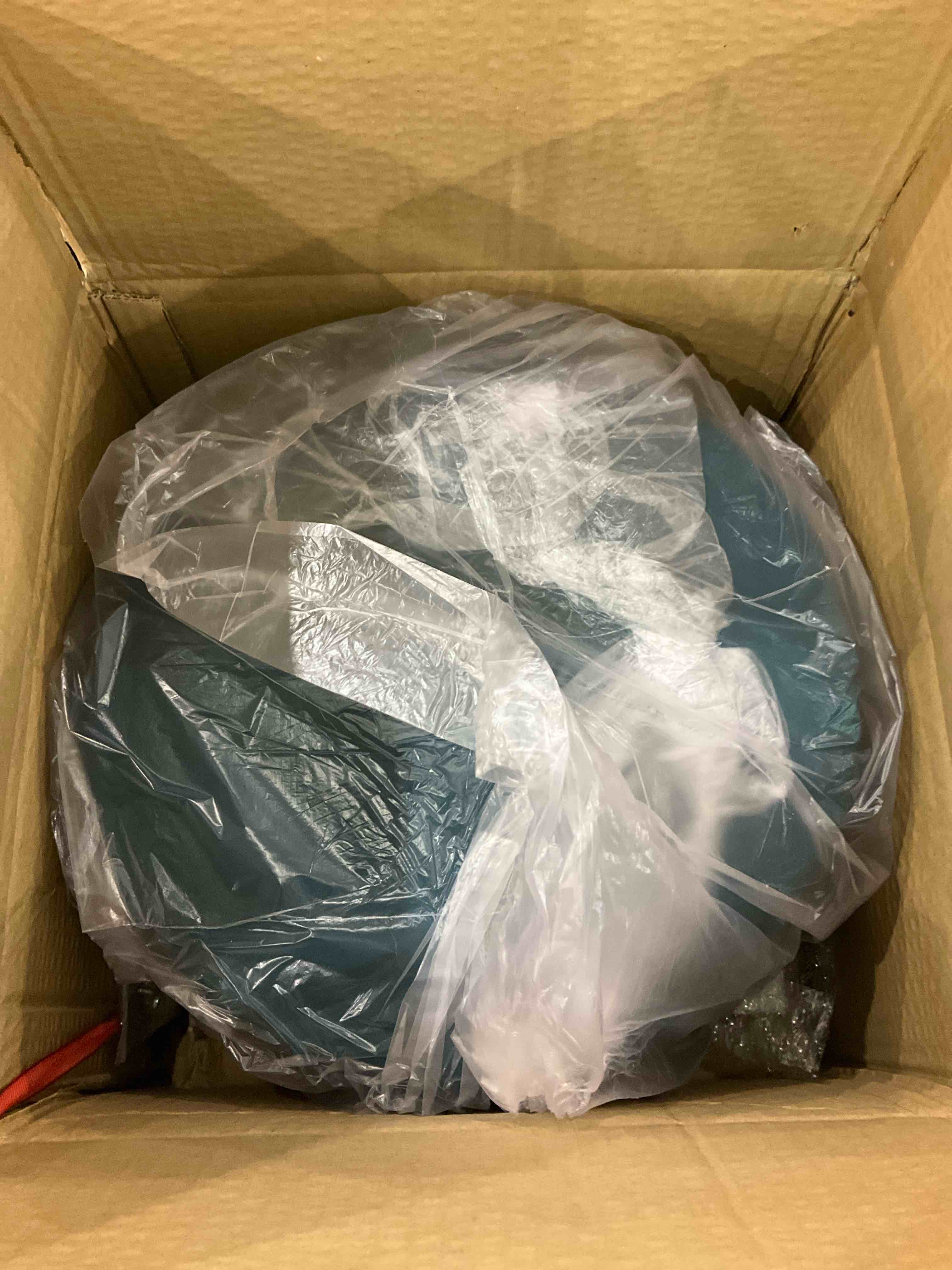 https://s3.amazonaws.com/lotting-images-prod/BargainHunt/EXS01268081_1709645317370.jpeg