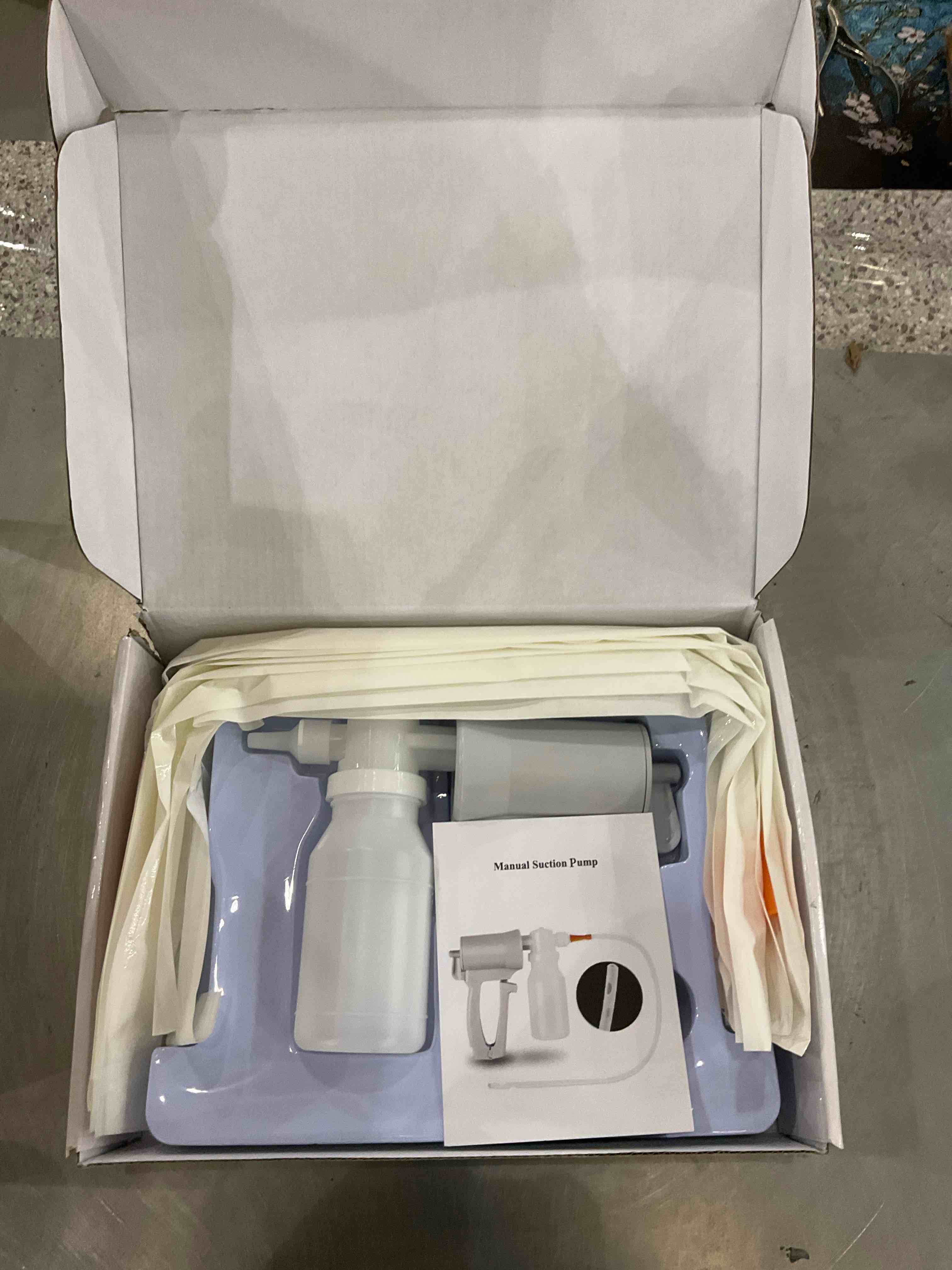 https://s3.amazonaws.com/lotting-images-prod/BargainHunt/EXS01268142_1709653447250.jpeg