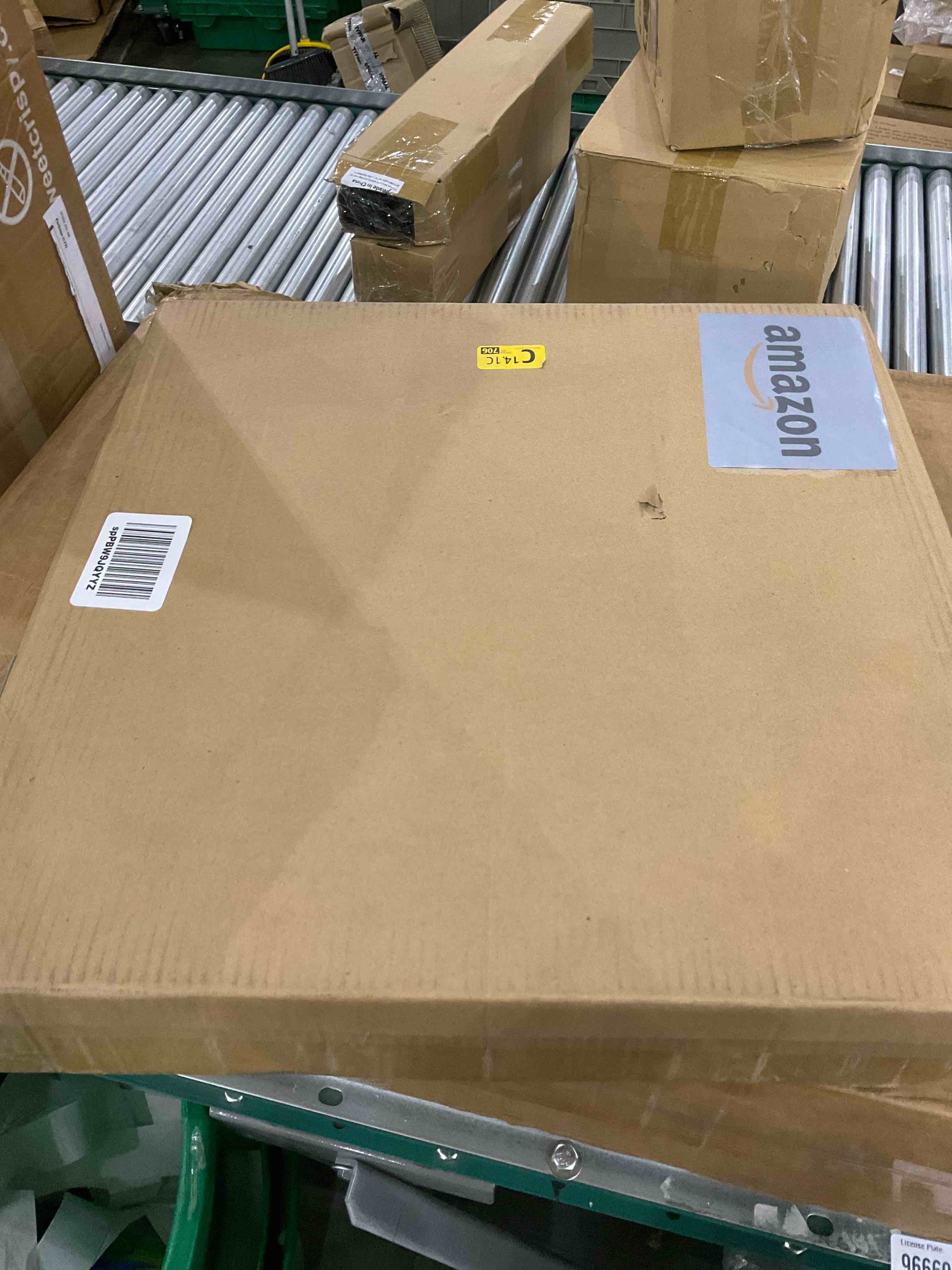 https://s3.amazonaws.com/lotting-images-prod/BargainHunt/EXS01268276_1709729597488.jpeg