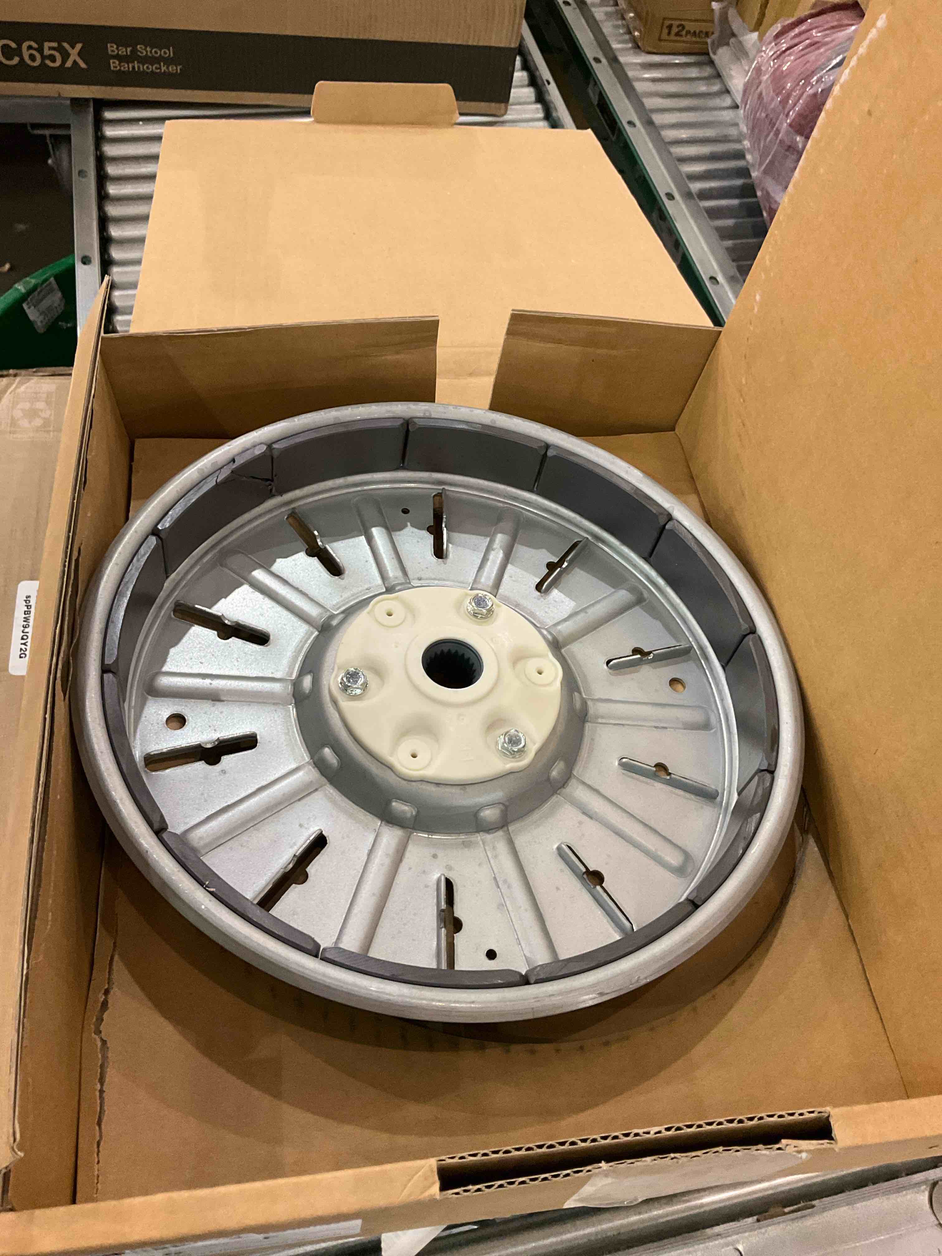 https://s3.amazonaws.com/lotting-images-prod/BargainHunt/EXS01268310_1709737492102.jpeg