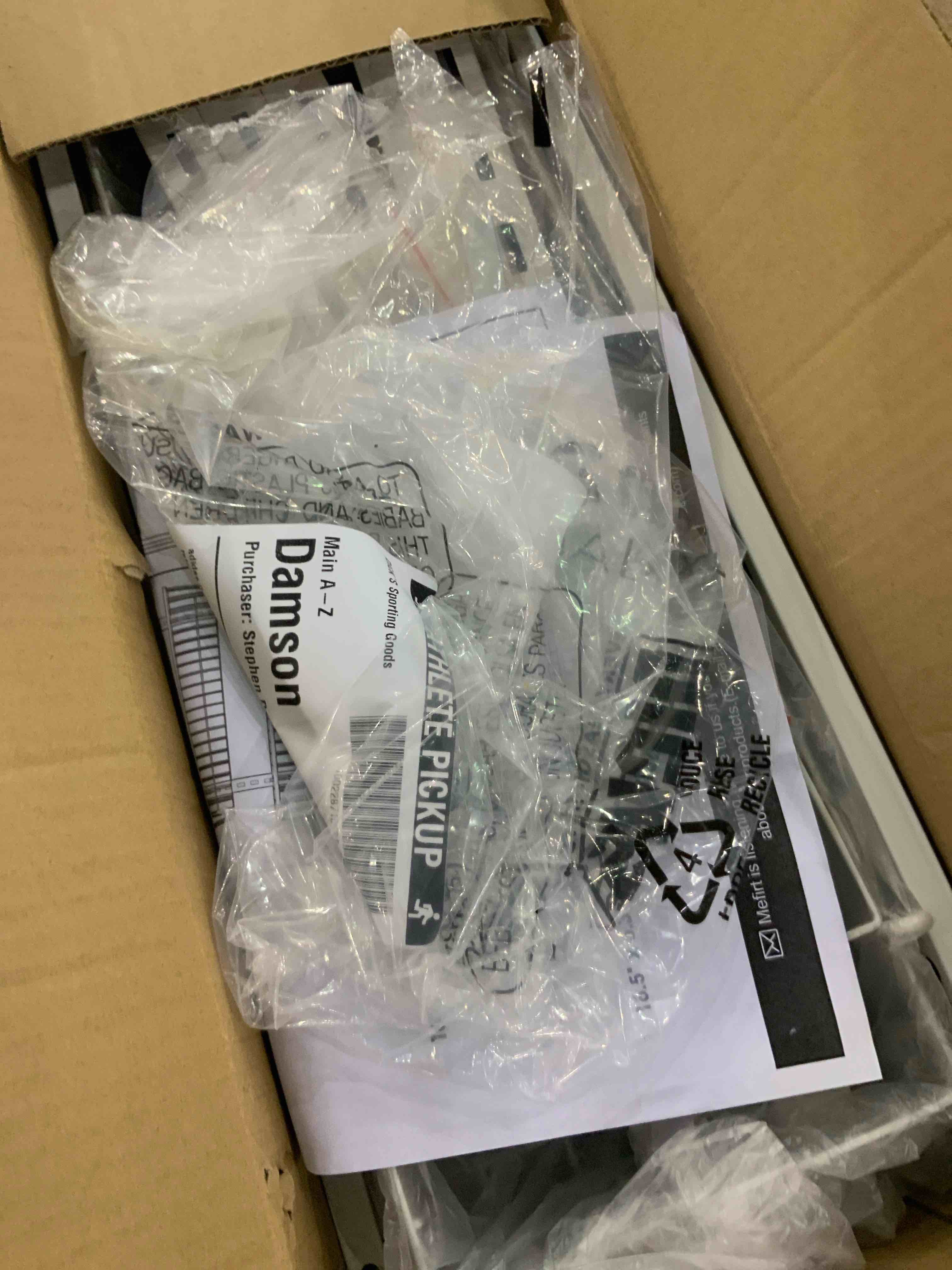 https://s3.amazonaws.com/lotting-images-prod/BargainHunt/EXS01268680_1711464375311.jpeg