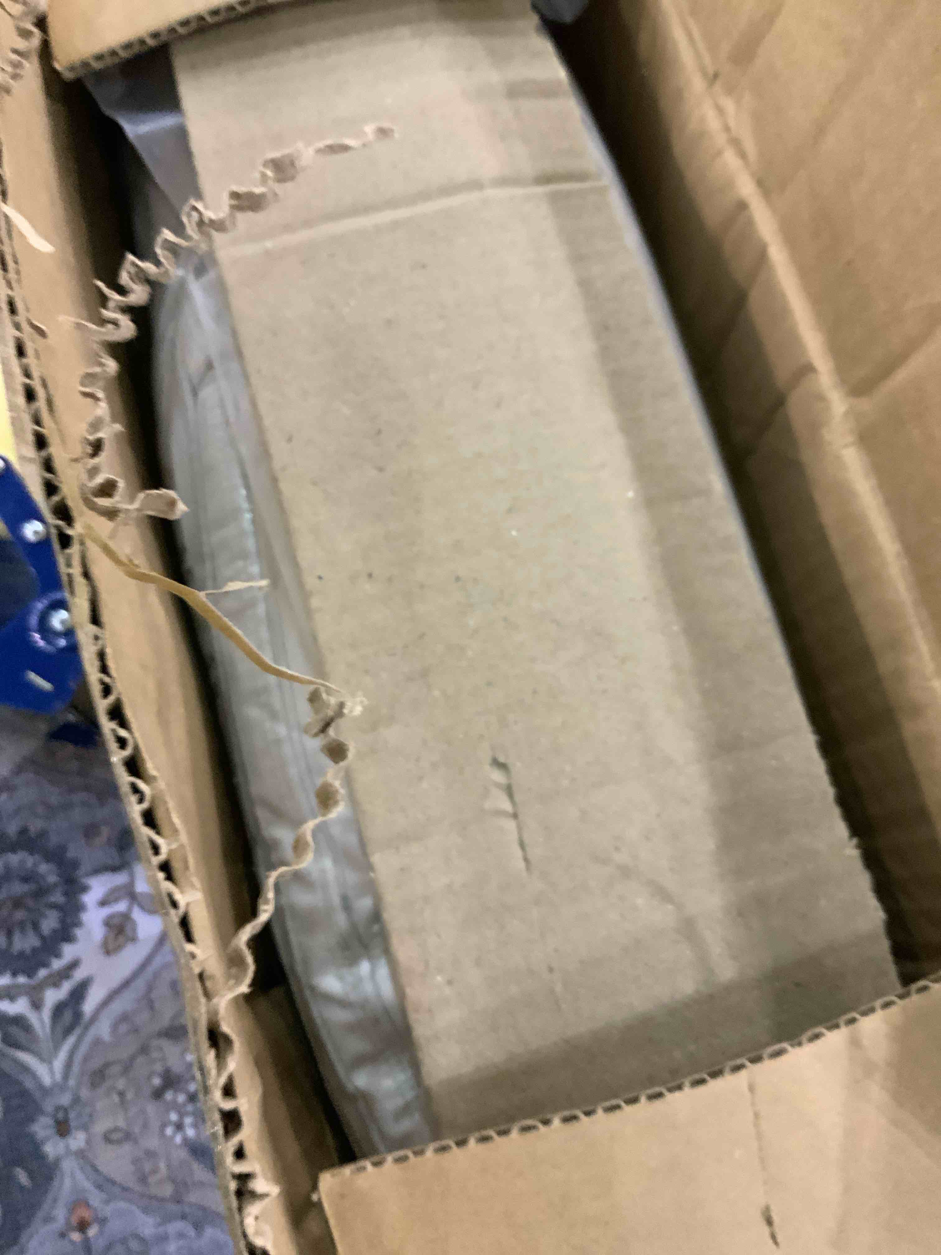 https://s3.amazonaws.com/lotting-images-prod/BargainHunt/EXS01268700_1711465930699.jpeg