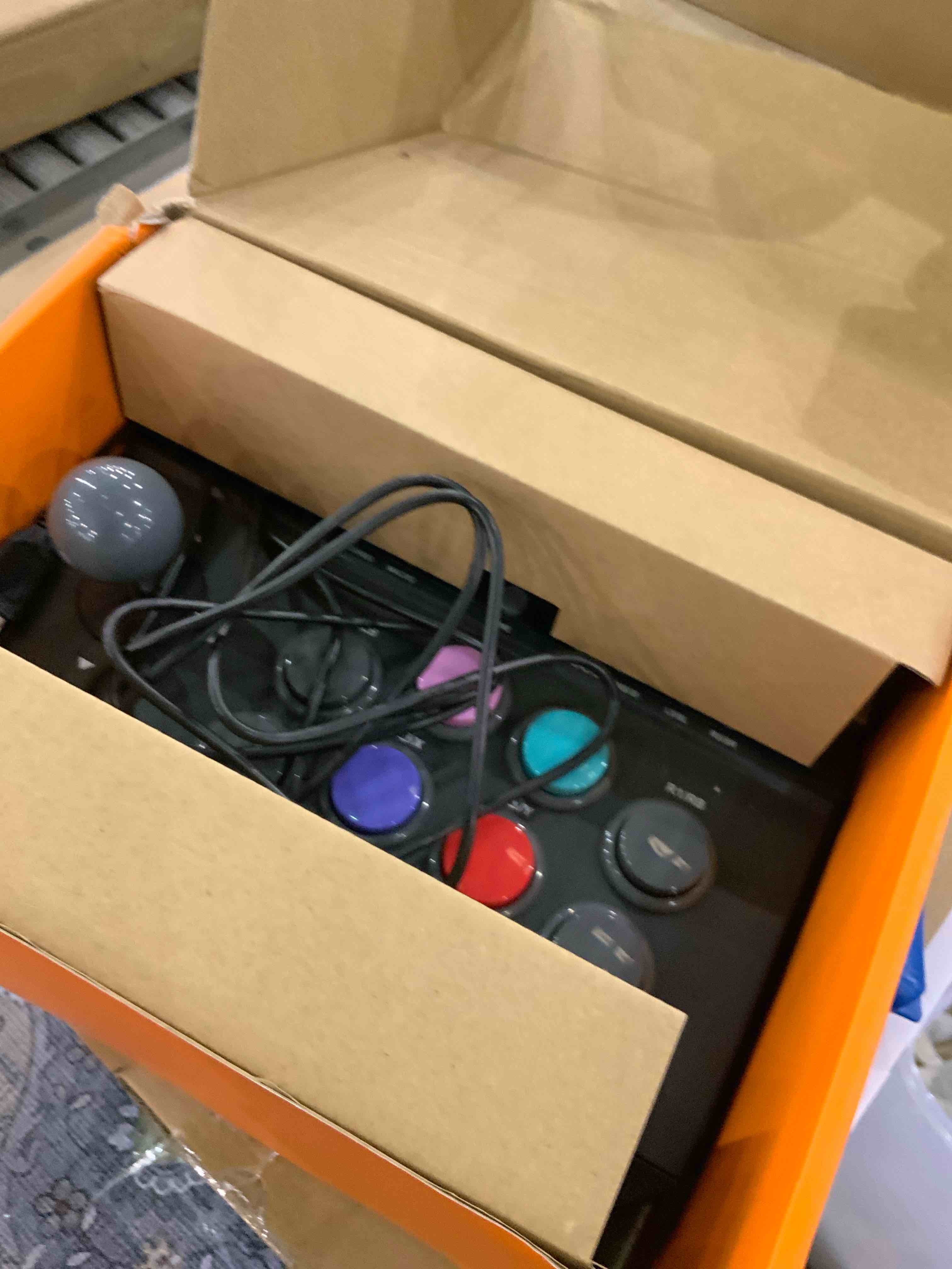 https://s3.amazonaws.com/lotting-images-prod/BargainHunt/EXS01268712_1711466710995.jpeg