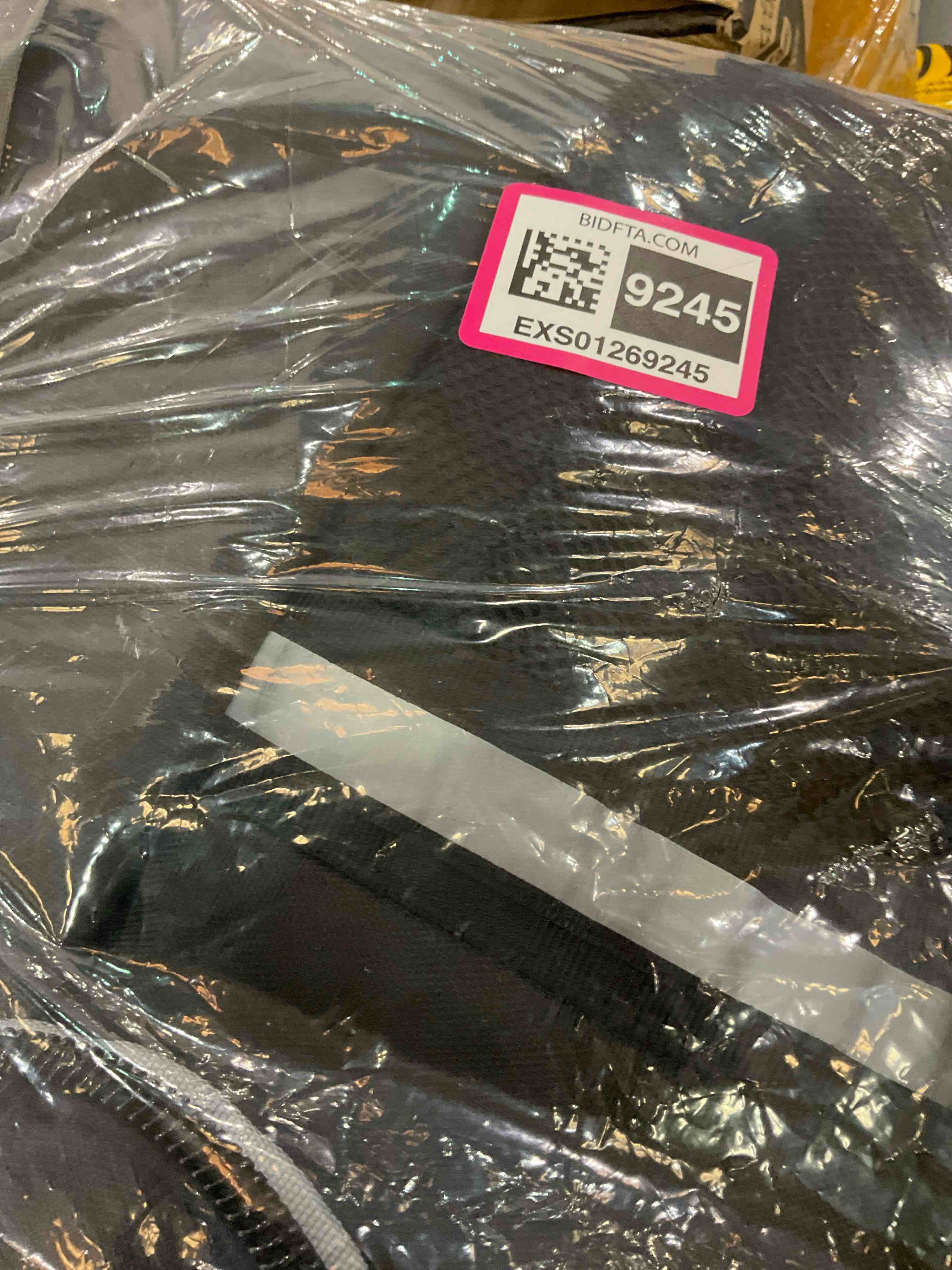 https://s3.amazonaws.com/lotting-images-prod/BargainHunt/EXS01269245_1711392228968.jpeg