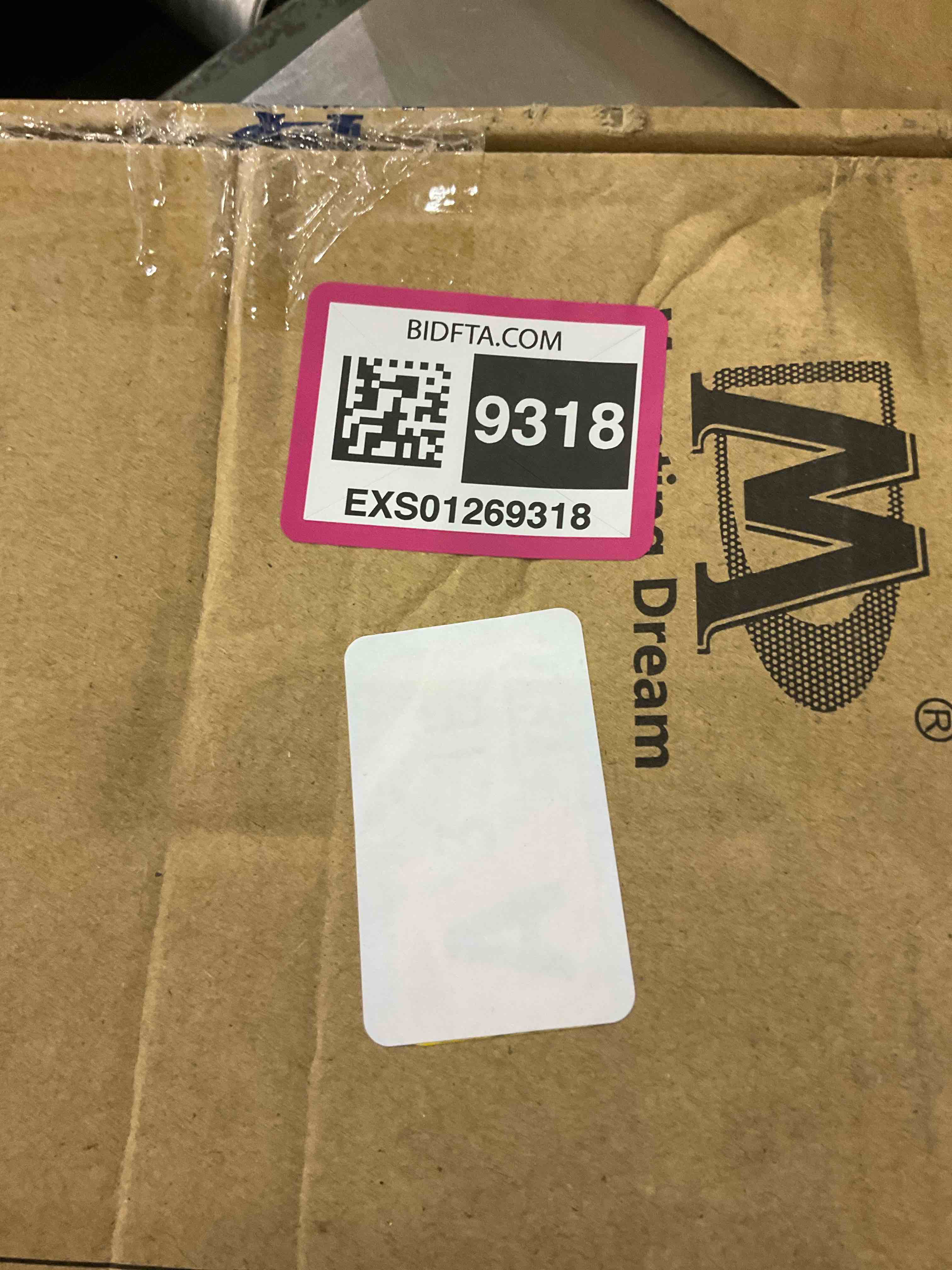 https://s3.amazonaws.com/lotting-images-prod/BargainHunt/EXS01269318_1711462617463.jpeg