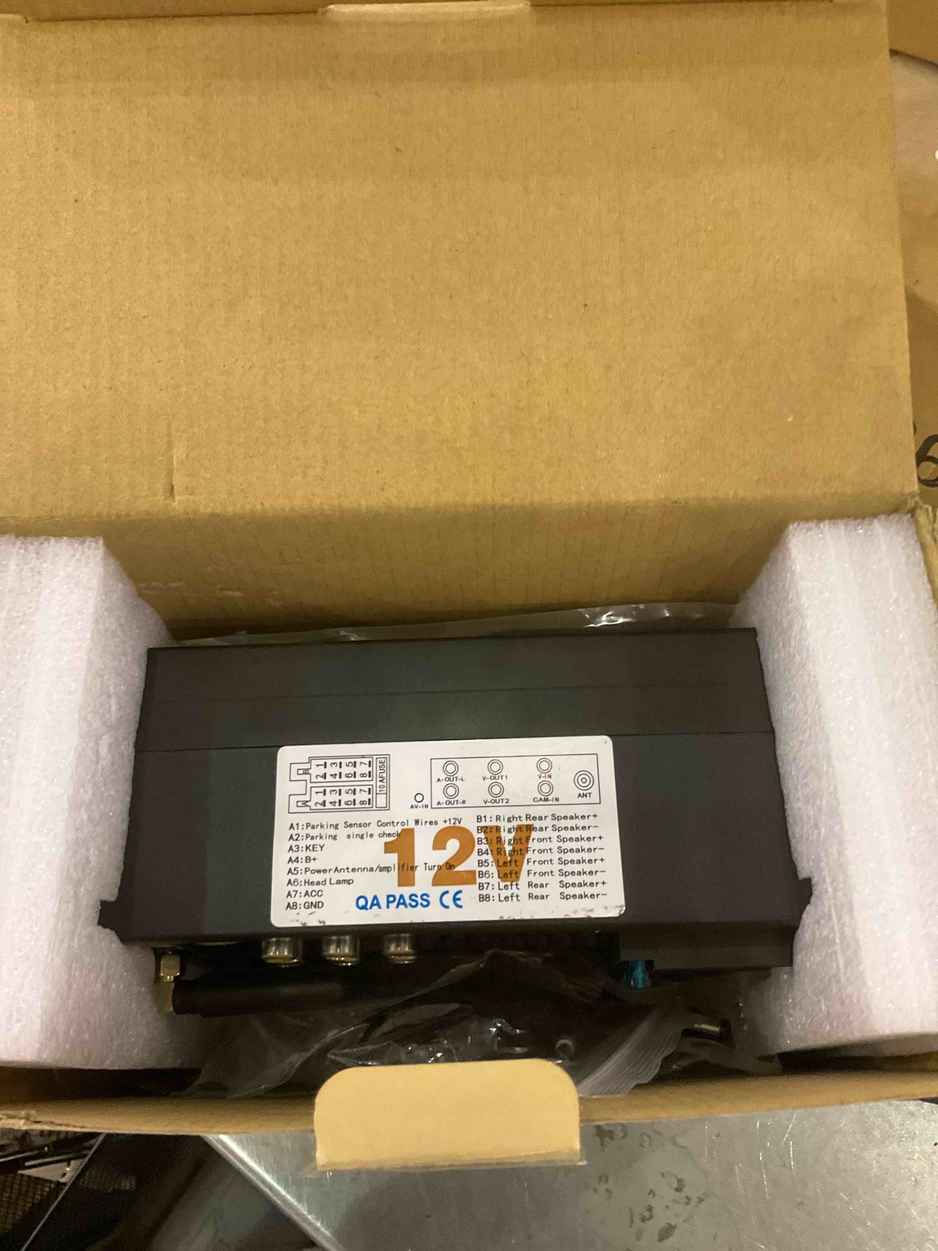 https://s3.amazonaws.com/lotting-images-prod/BargainHunt/EXS01269365_1711474278389.jpeg