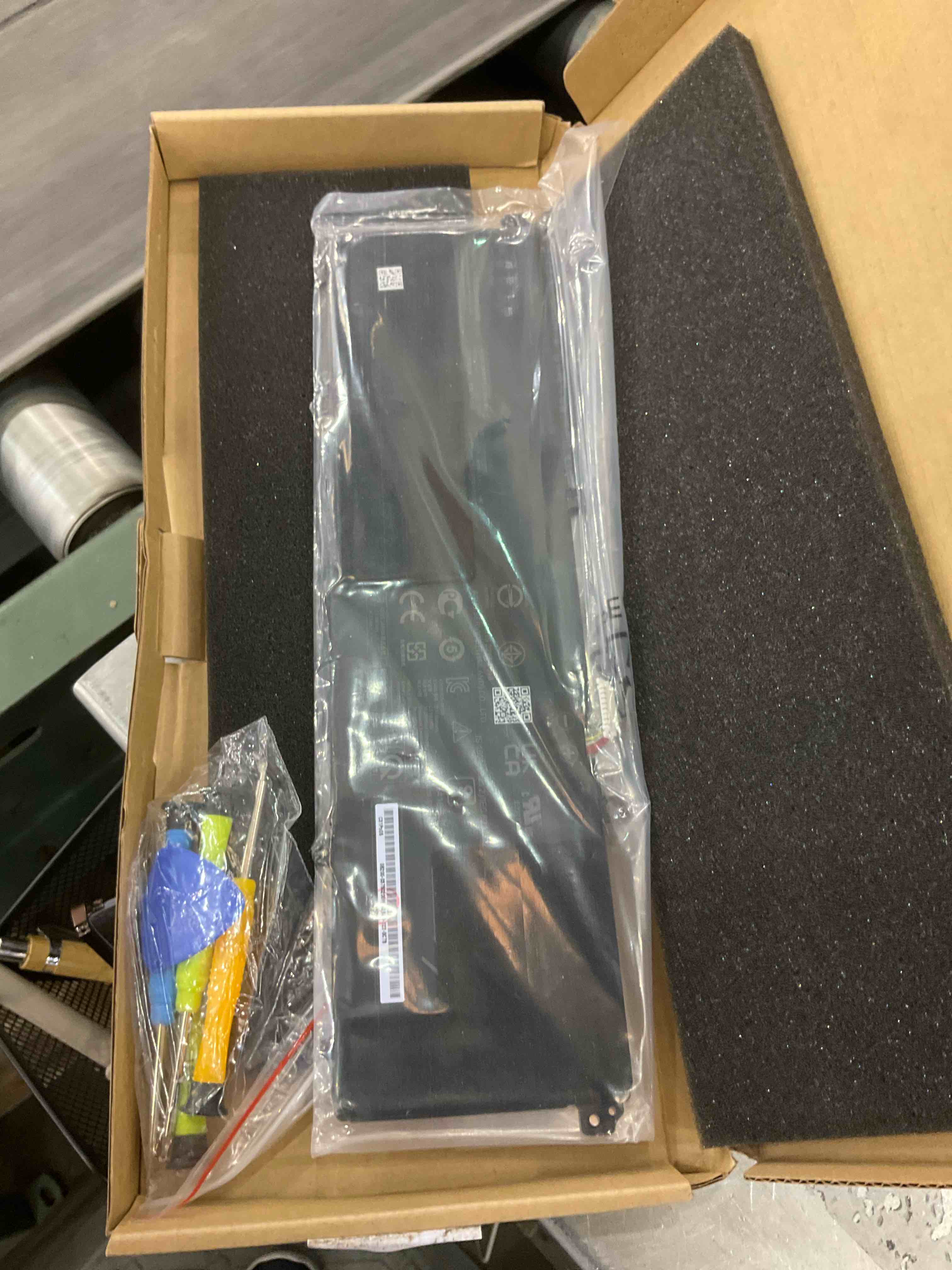 https://s3.amazonaws.com/lotting-images-prod/BargainHunt/EXS01269377_1711477600566.jpeg