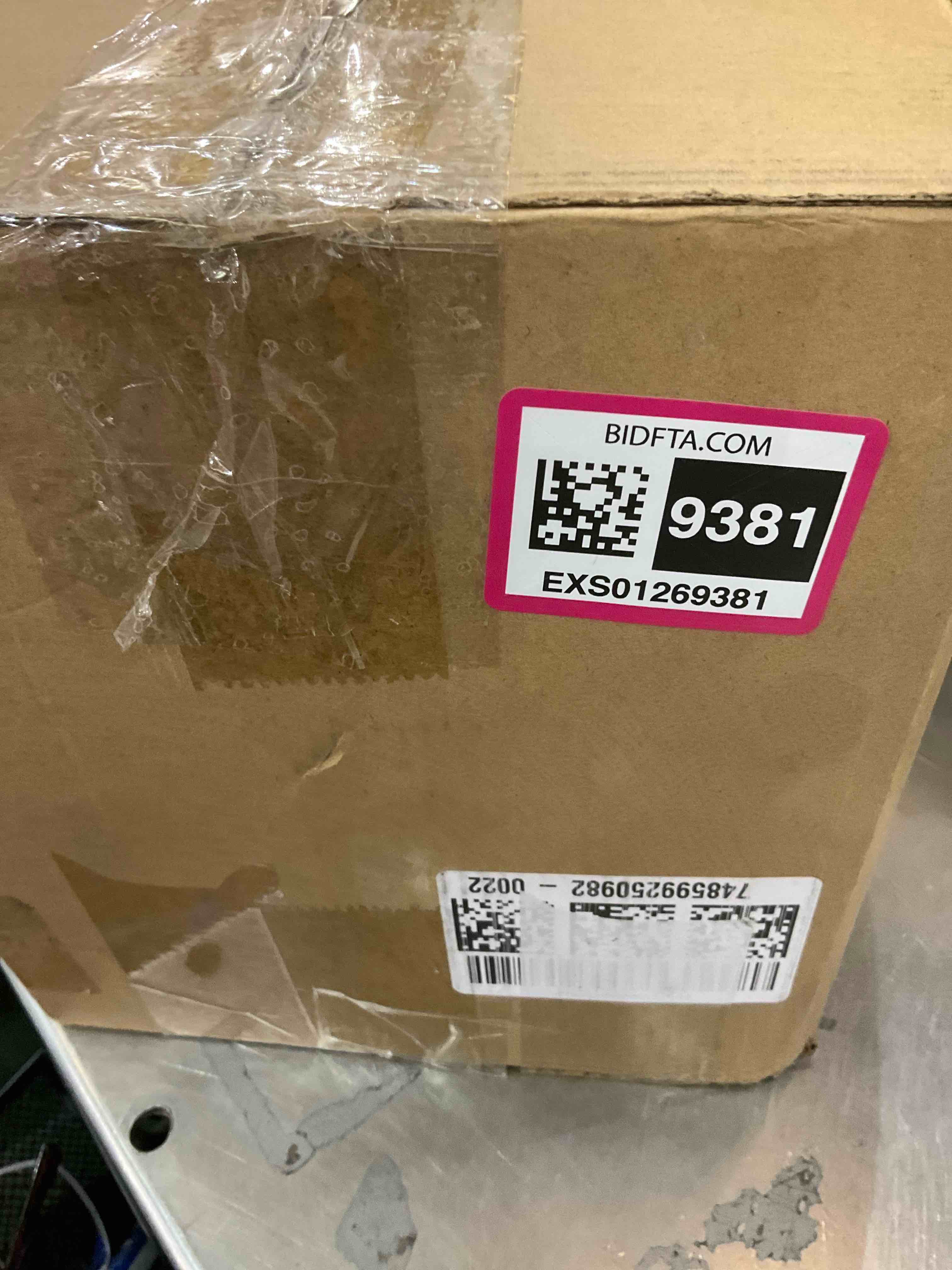 https://s3.amazonaws.com/lotting-images-prod/BargainHunt/EXS01269381_1711478505234.jpeg