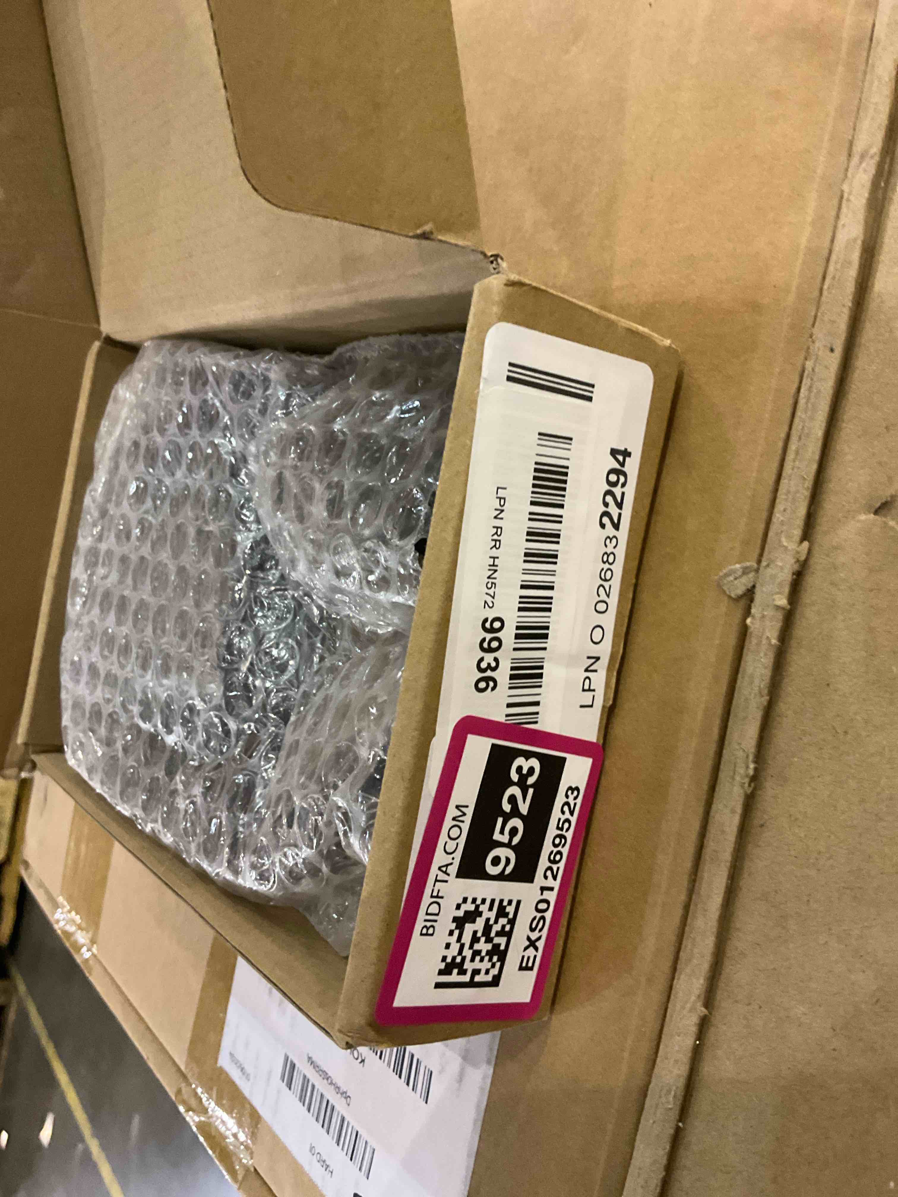 https://s3.amazonaws.com/lotting-images-prod/BargainHunt/EXS01269523_1711456423722.jpeg