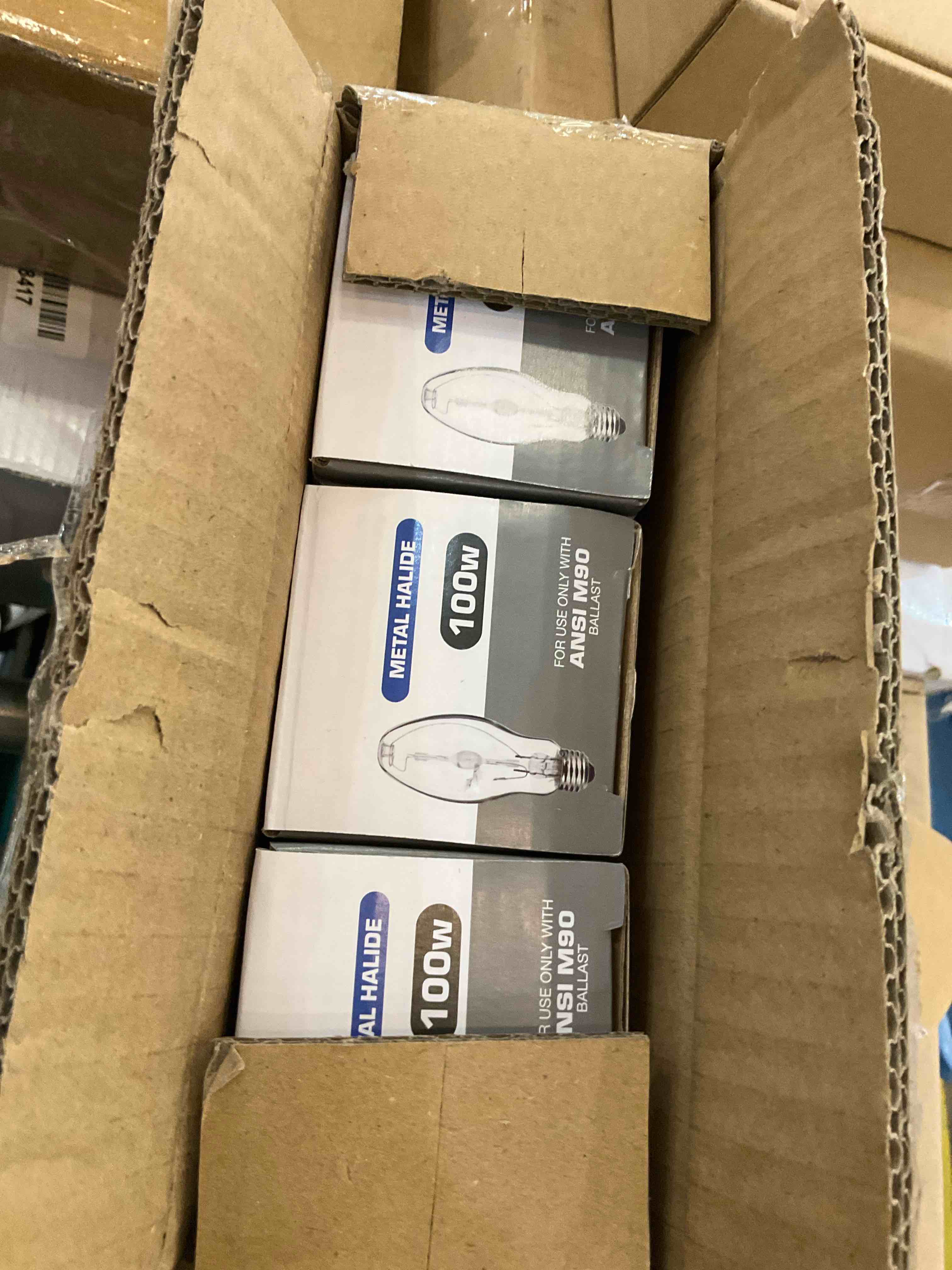 https://s3.amazonaws.com/lotting-images-prod/BargainHunt/EXS01269739_1711565758705.jpeg