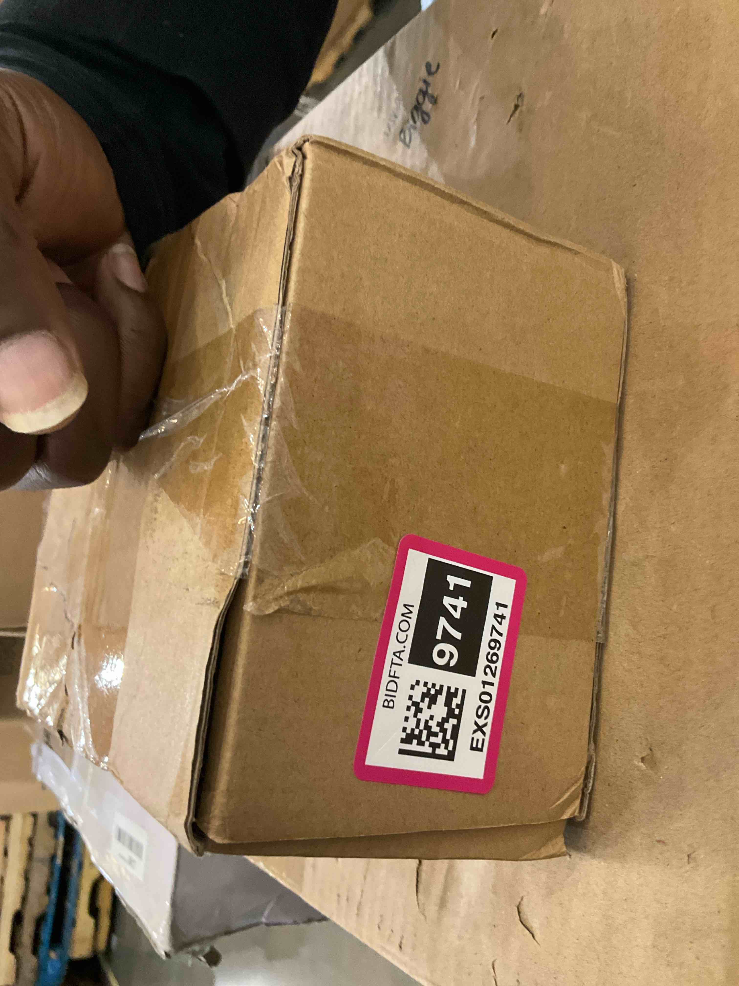 https://s3.amazonaws.com/lotting-images-prod/BargainHunt/EXS01269741_1711566349933.jpeg