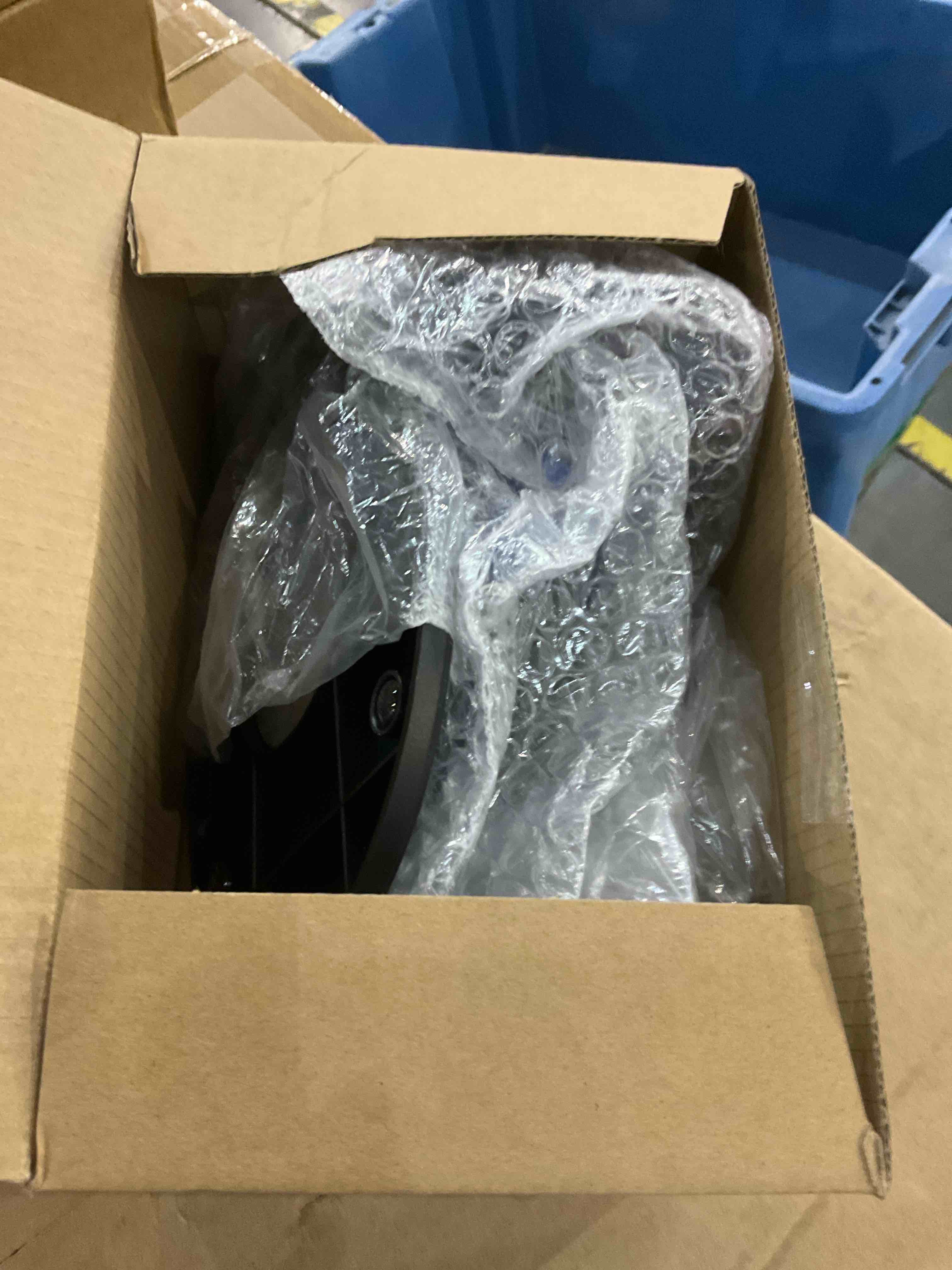 https://s3.amazonaws.com/lotting-images-prod/BargainHunt/EXS01269786_1711626689403.jpeg