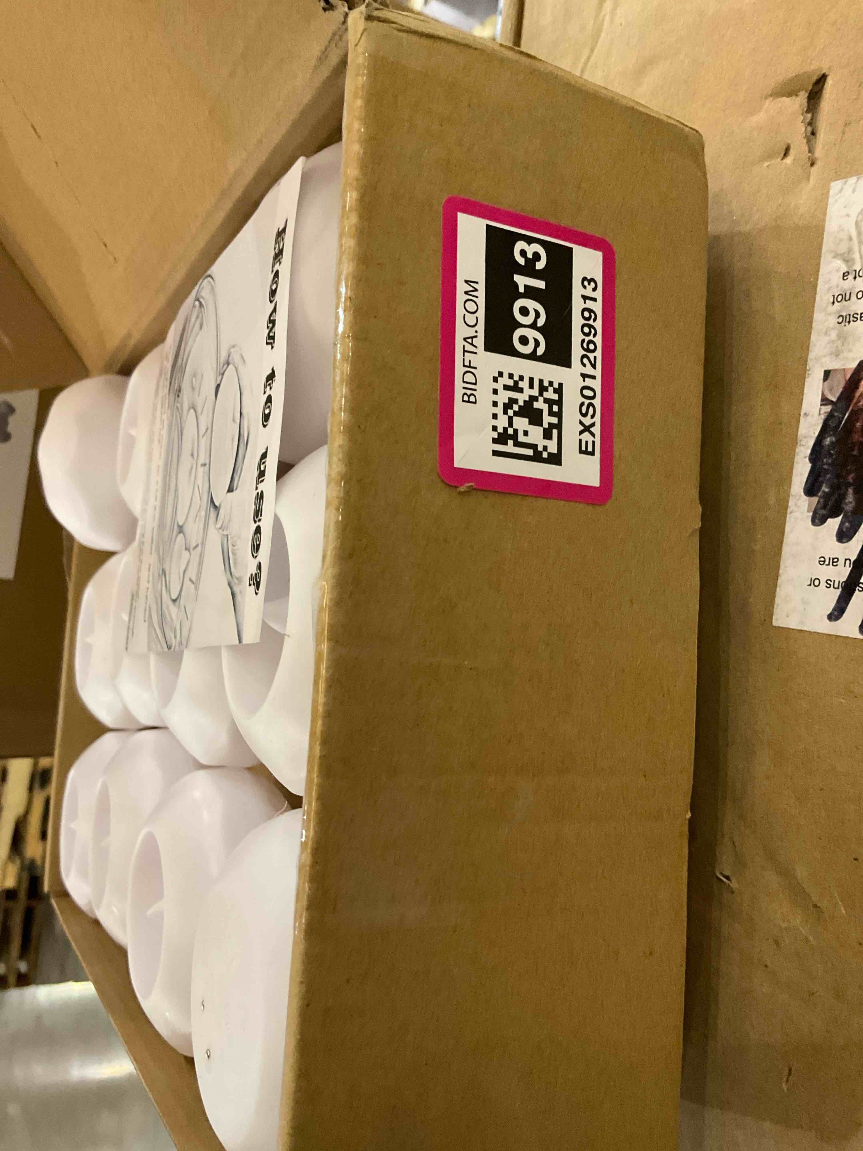 https://s3.amazonaws.com/lotting-images-prod/BargainHunt/EXS01269913_1711640403371.jpeg