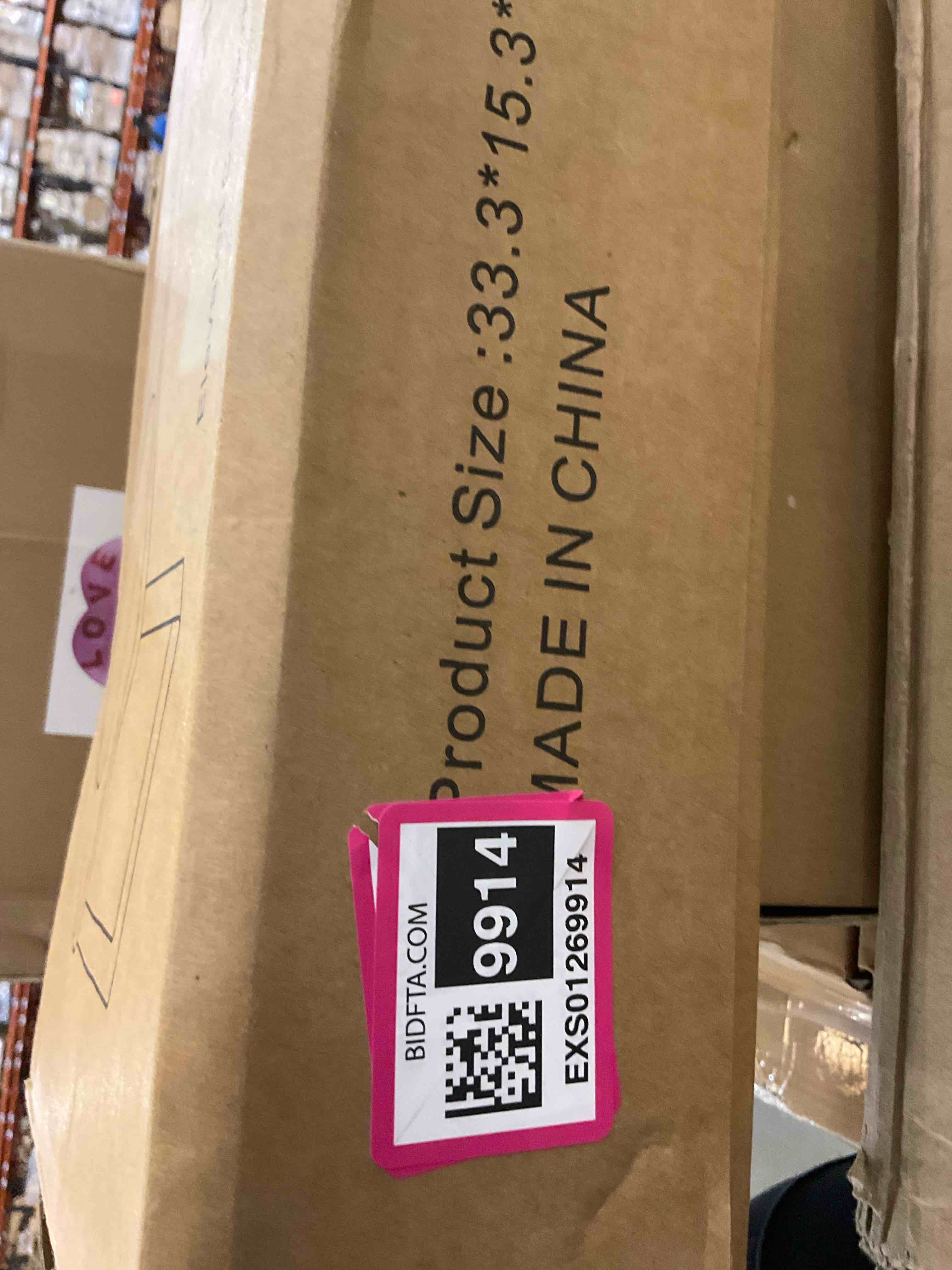 https://s3.amazonaws.com/lotting-images-prod/BargainHunt/EXS01269914_1711640325099.jpeg