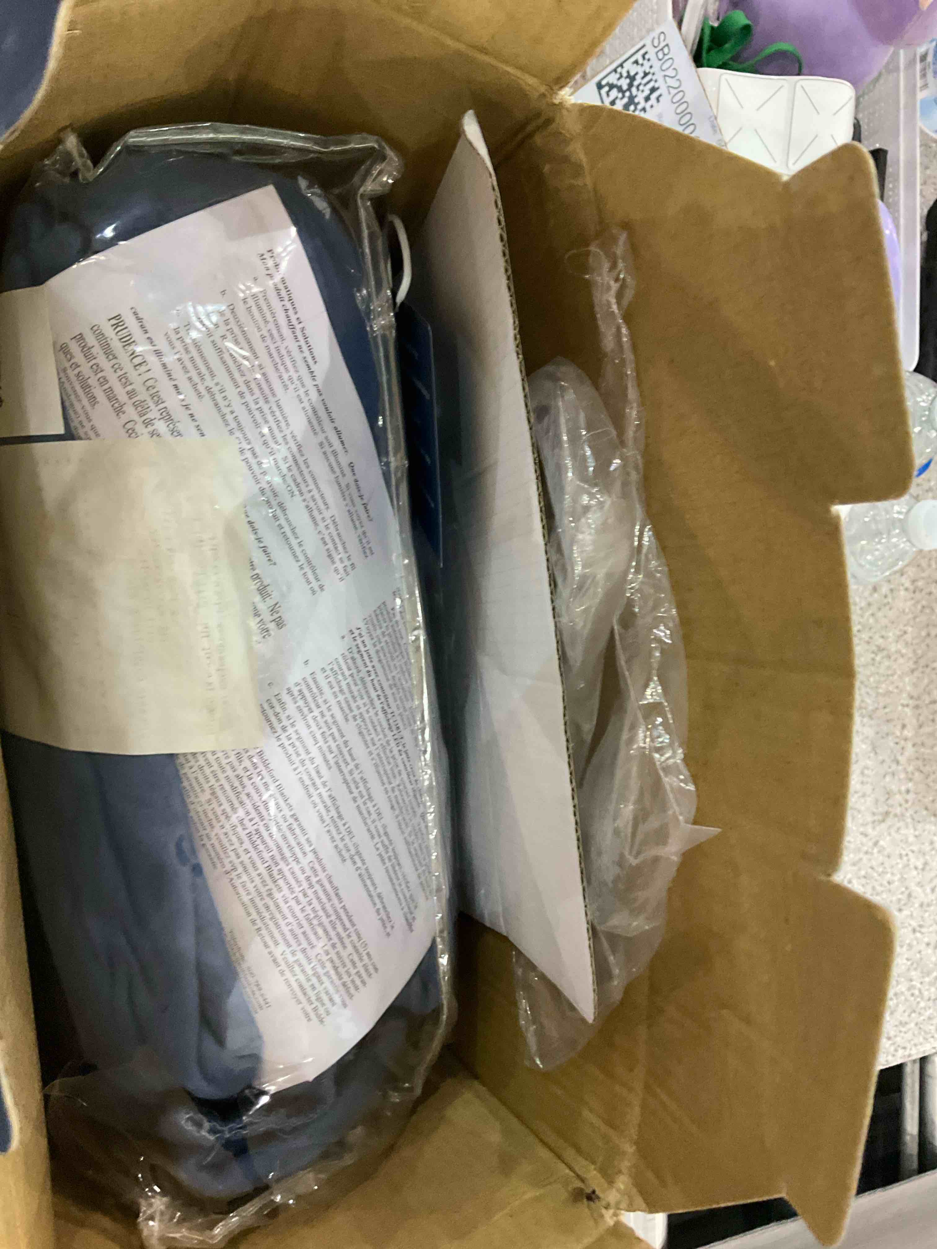 https://s3.amazonaws.com/lotting-images-prod/BargainHunt/EXS01270056_1712060091122.jpeg