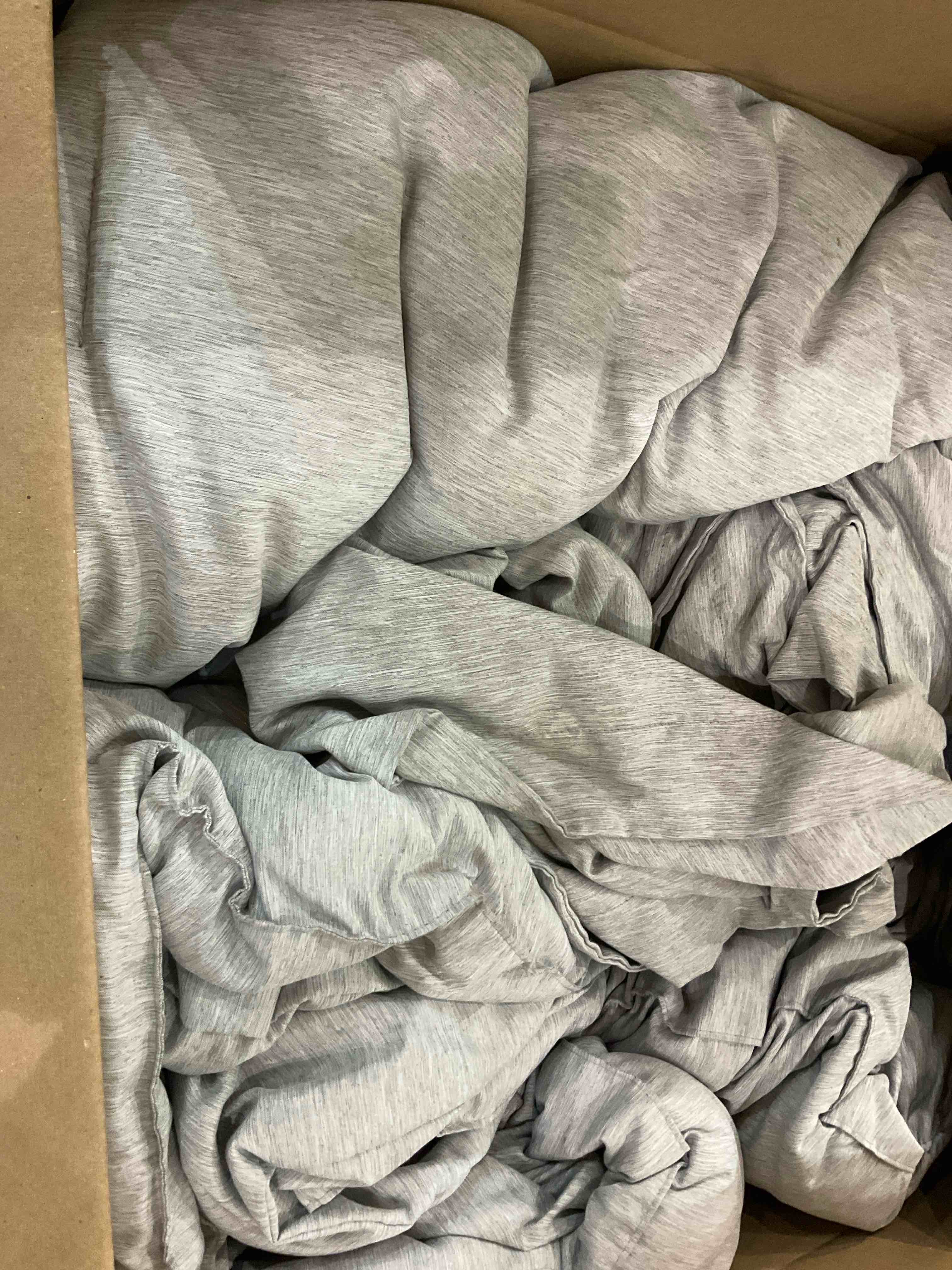 https://s3.amazonaws.com/lotting-images-prod/BargainHunt/EXS01270079_1712065349379.jpeg