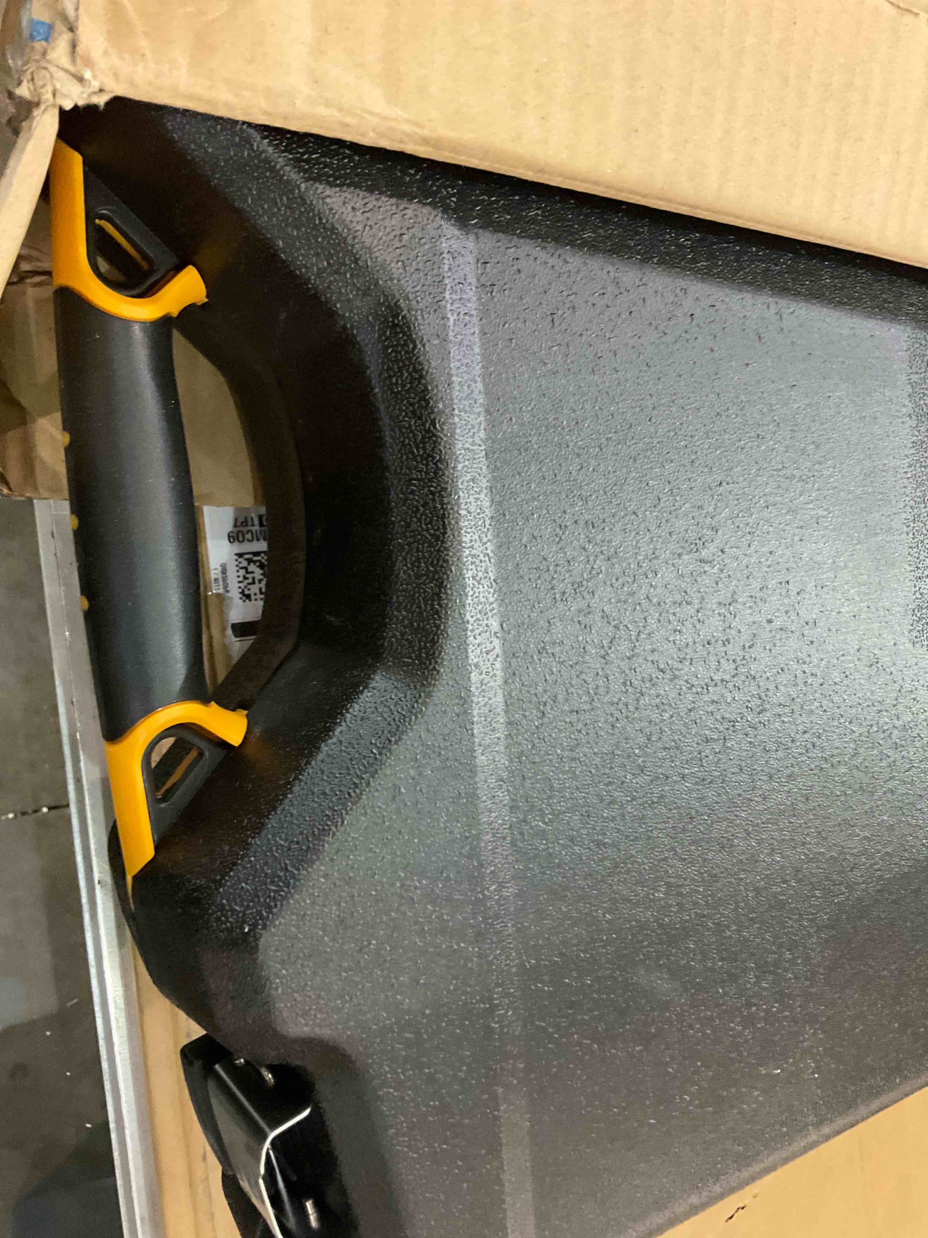 https://s3.amazonaws.com/lotting-images-prod/BargainHunt/EXS01270193_1712155800008.jpeg