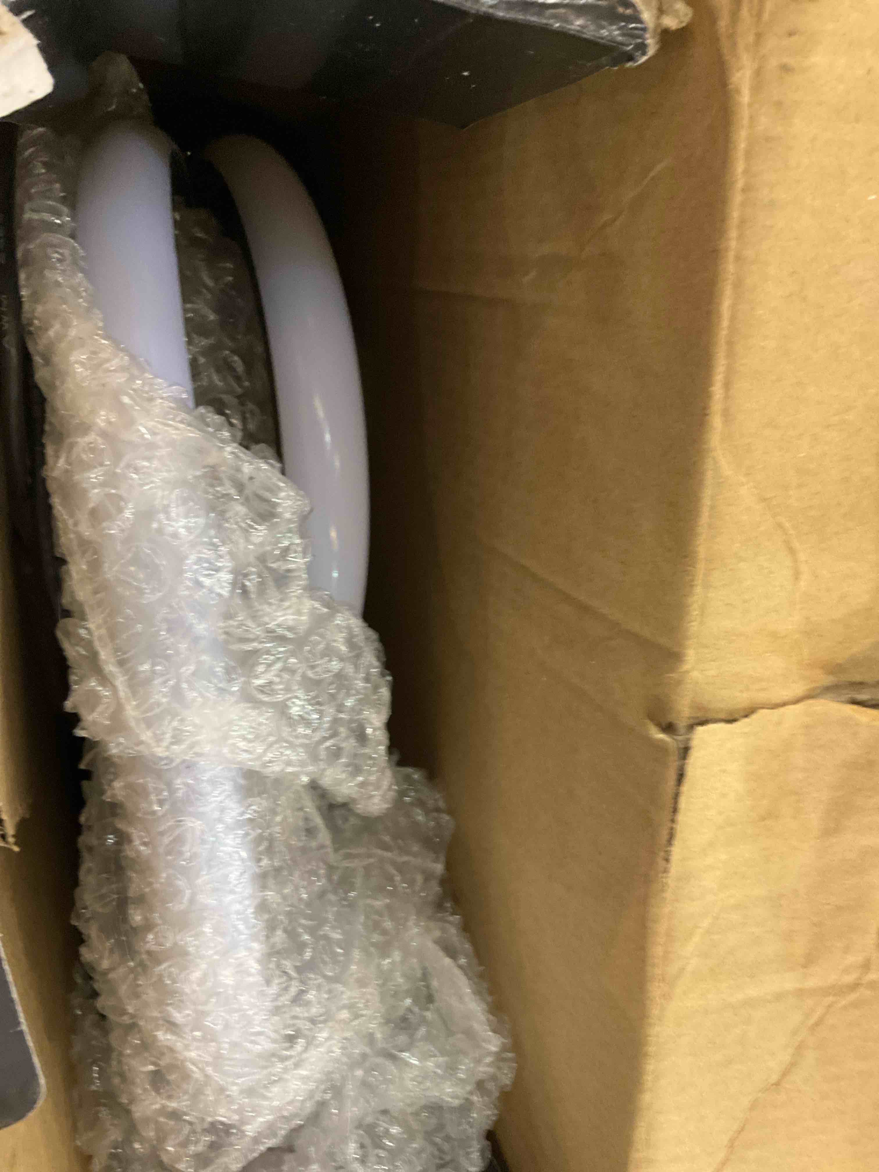 https://s3.amazonaws.com/lotting-images-prod/BargainHunt/EXS01270333_1712251928614.jpeg