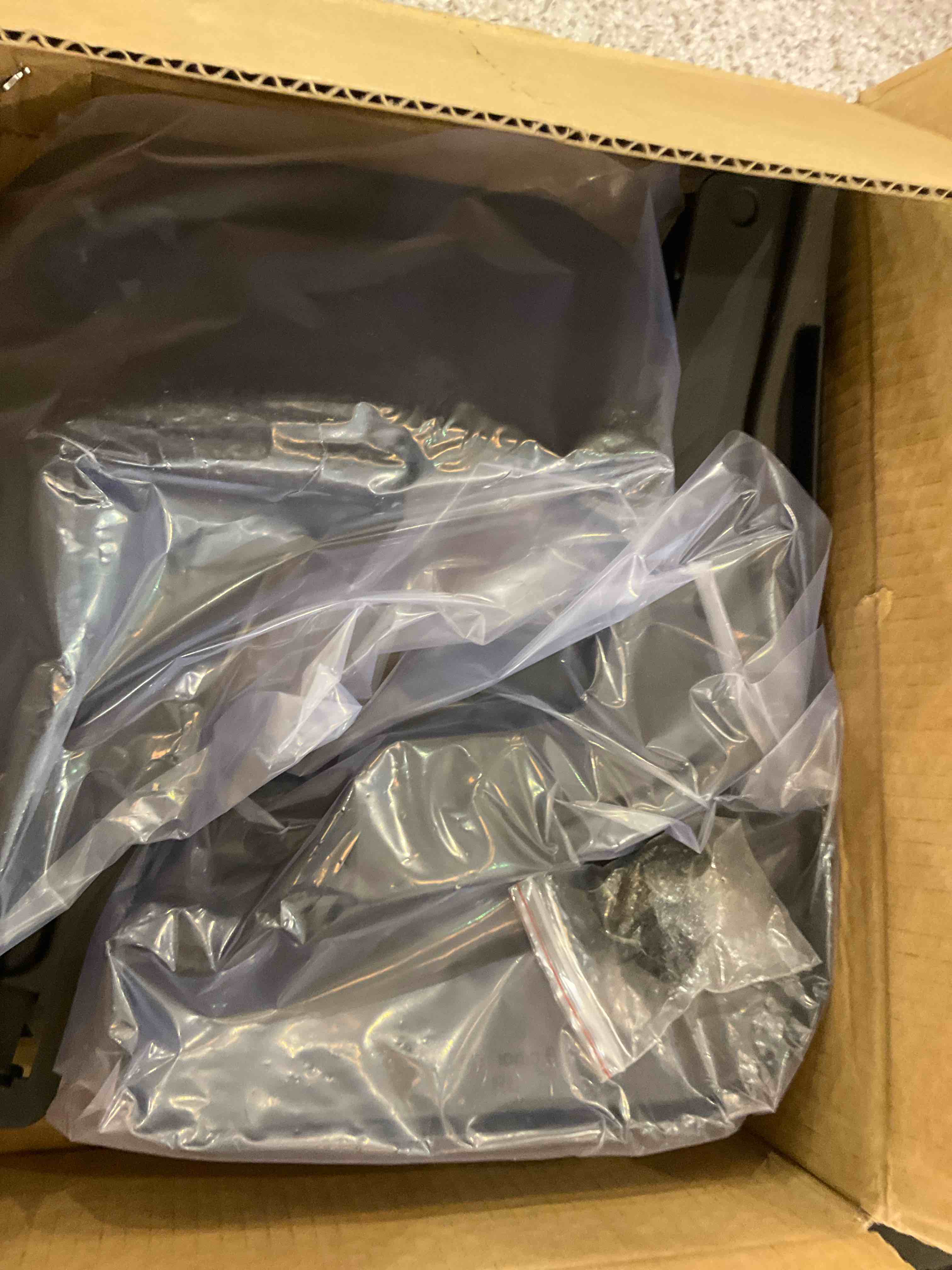 https://s3.amazonaws.com/lotting-images-prod/BargainHunt/EXS01270399_1712326409688.jpeg
