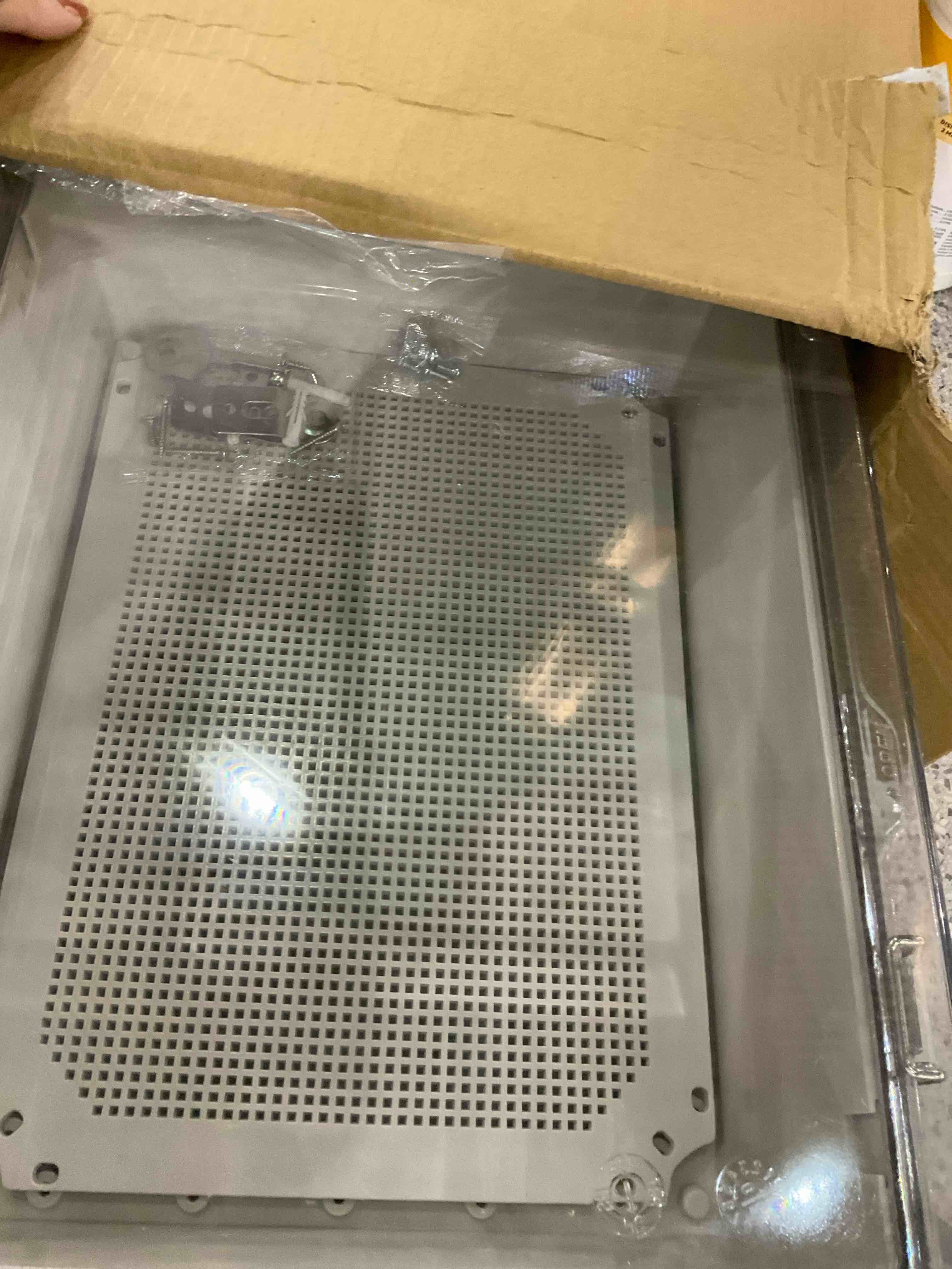 https://s3.amazonaws.com/lotting-images-prod/BargainHunt/EXS01270501_1711543020839.jpeg