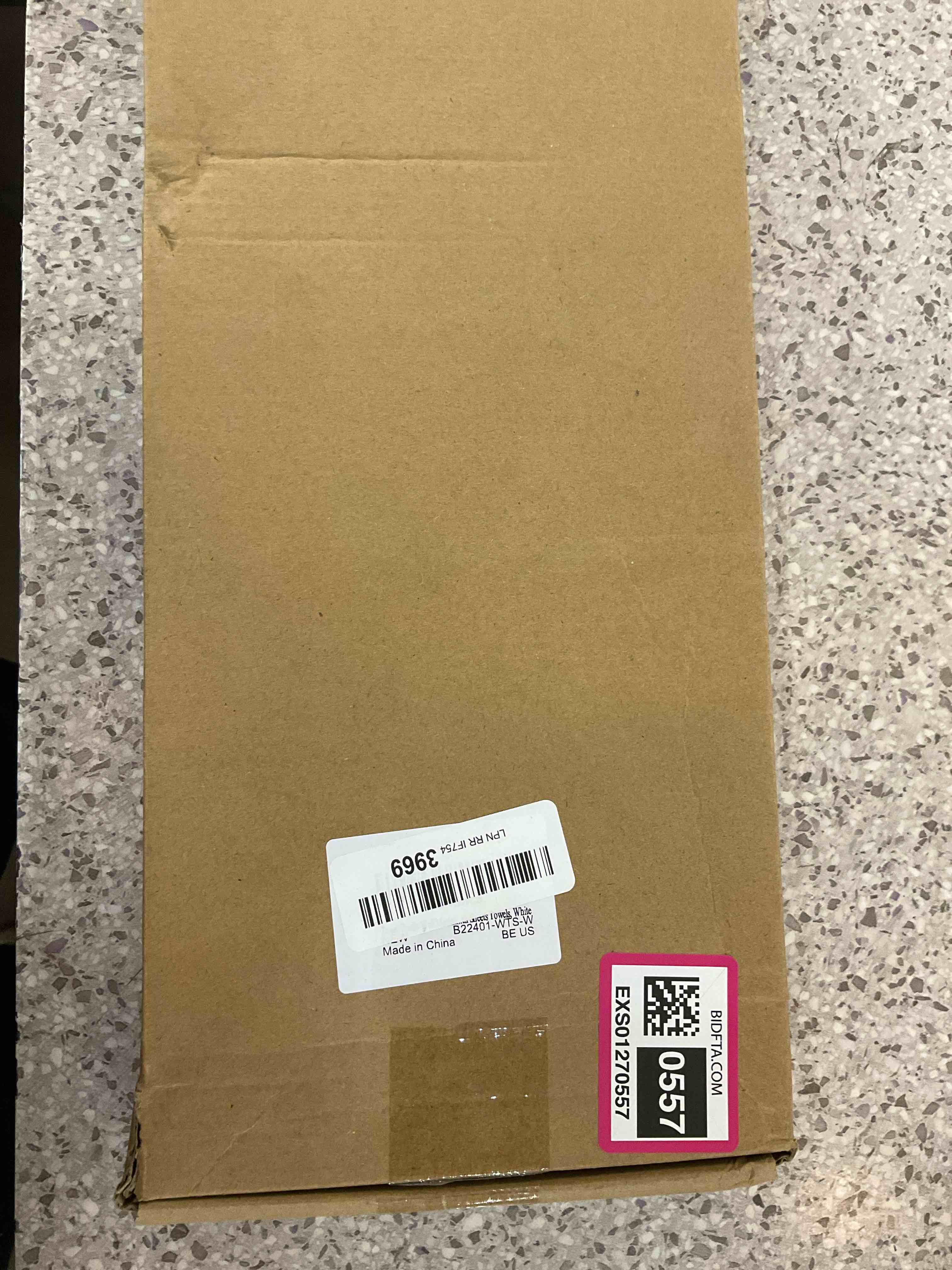 https://s3.amazonaws.com/lotting-images-prod/BargainHunt/EXS01270557_1711566077278.jpeg