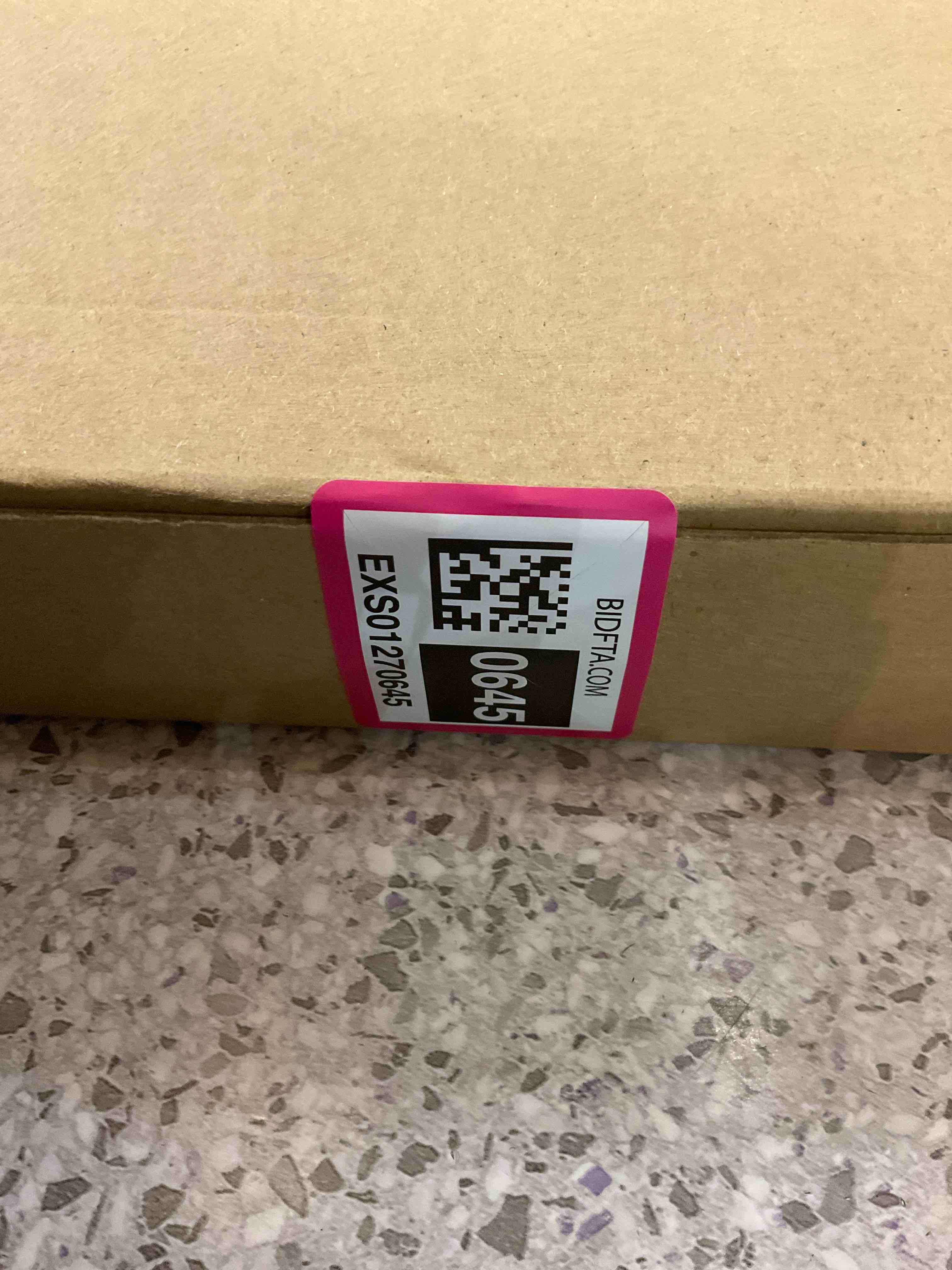 https://s3.amazonaws.com/lotting-images-prod/BargainHunt/EXS01270645_1711640323372.jpeg