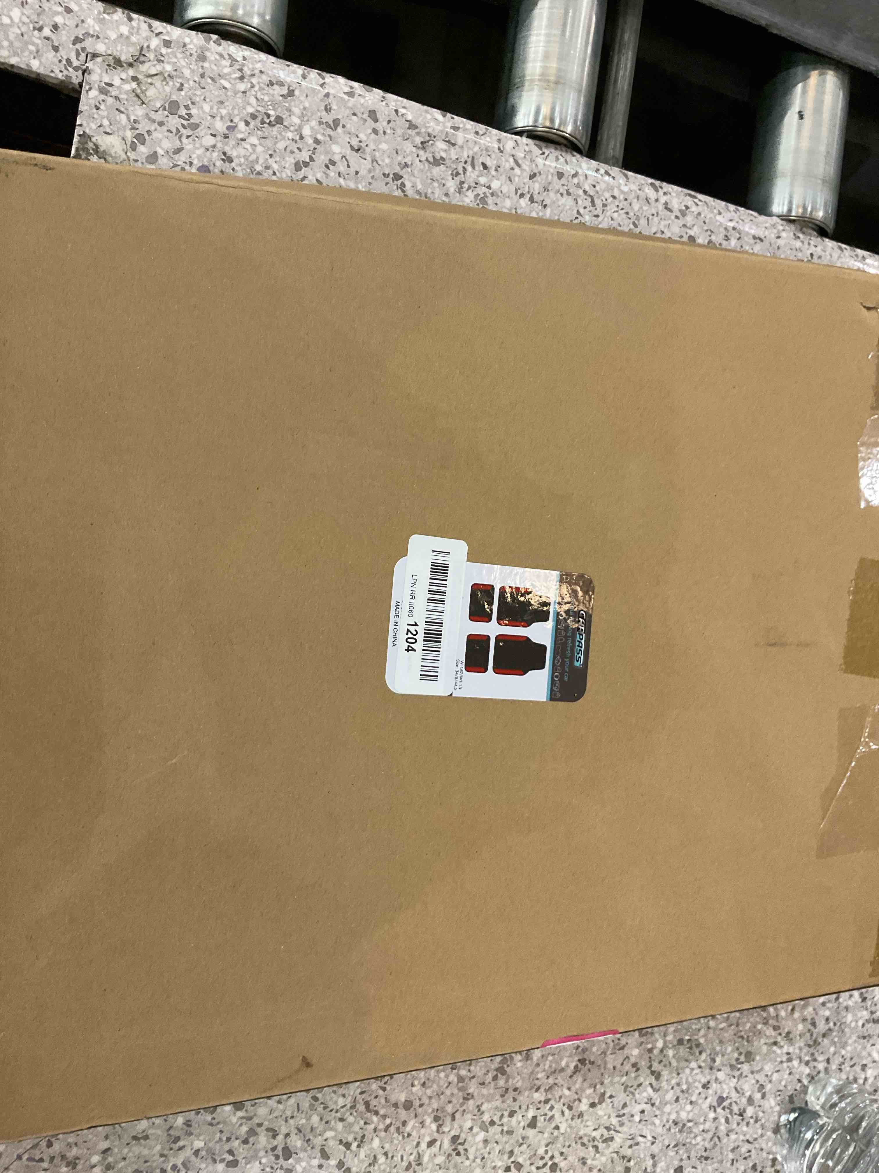 https://s3.amazonaws.com/lotting-images-prod/BargainHunt/EXS01270645_1711640328232.jpeg