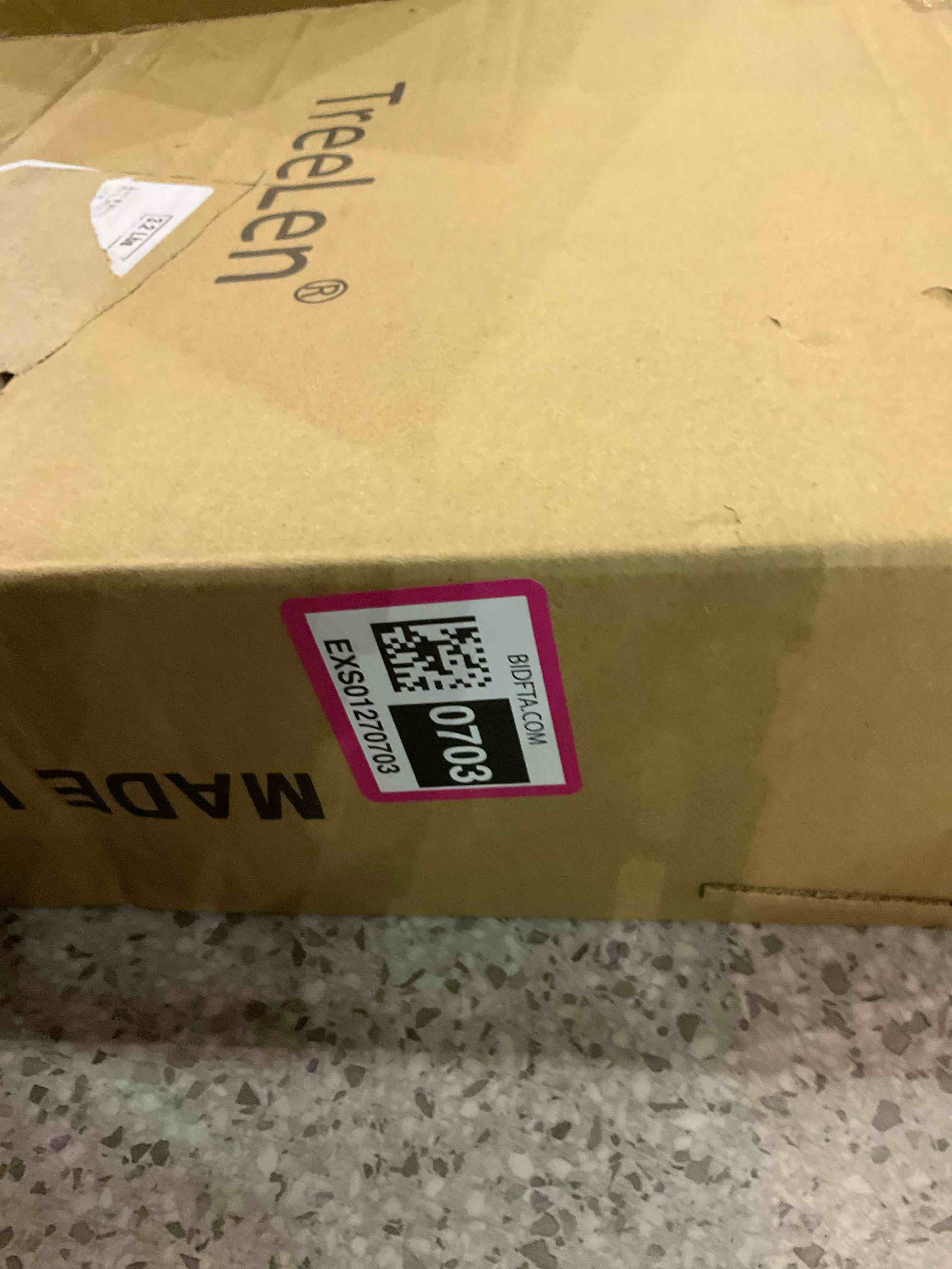 https://s3.amazonaws.com/lotting-images-prod/BargainHunt/EXS01270703_1711713379652.jpeg