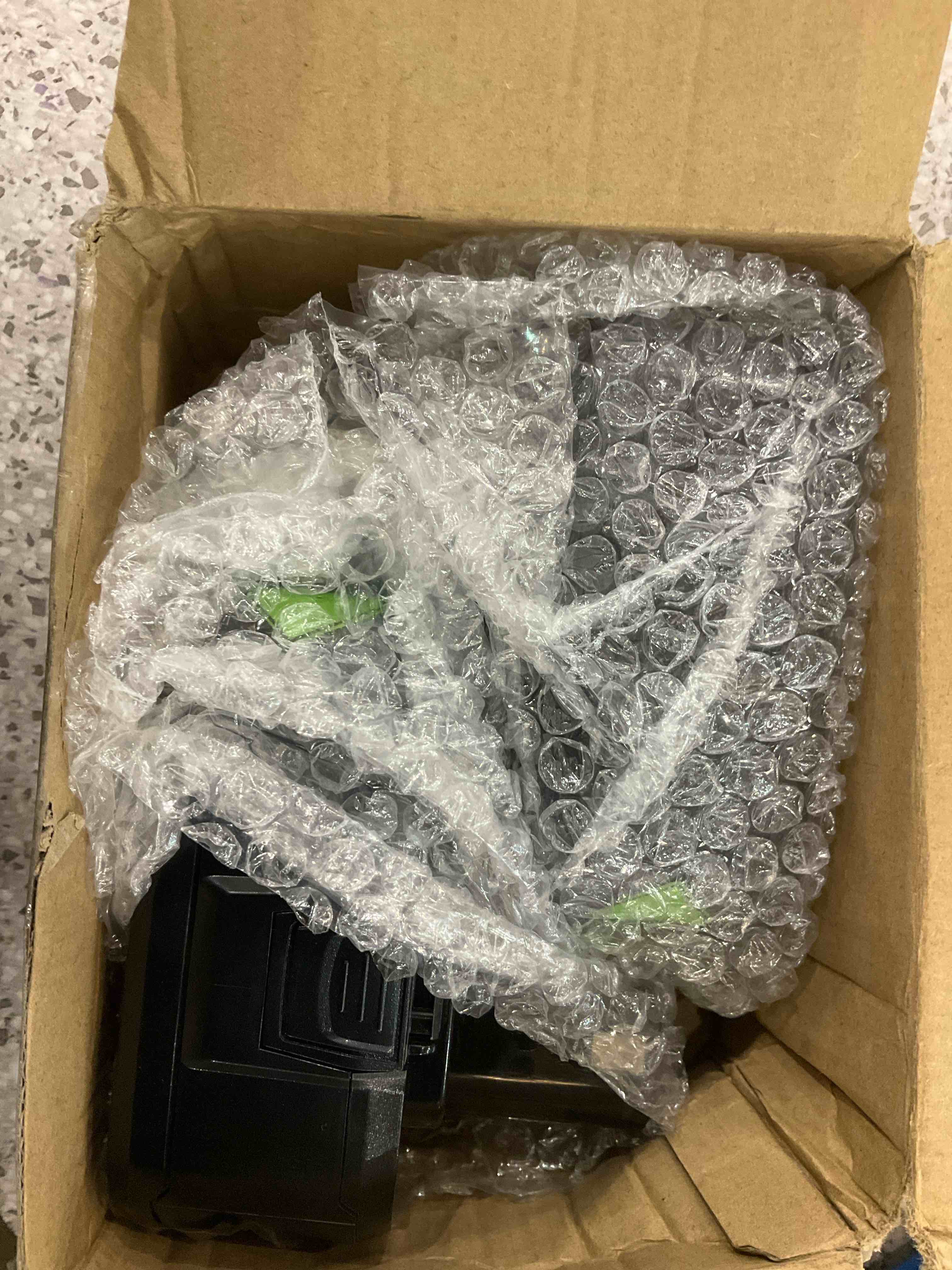 https://s3.amazonaws.com/lotting-images-prod/BargainHunt/EXS01270729_1711720144811.jpeg