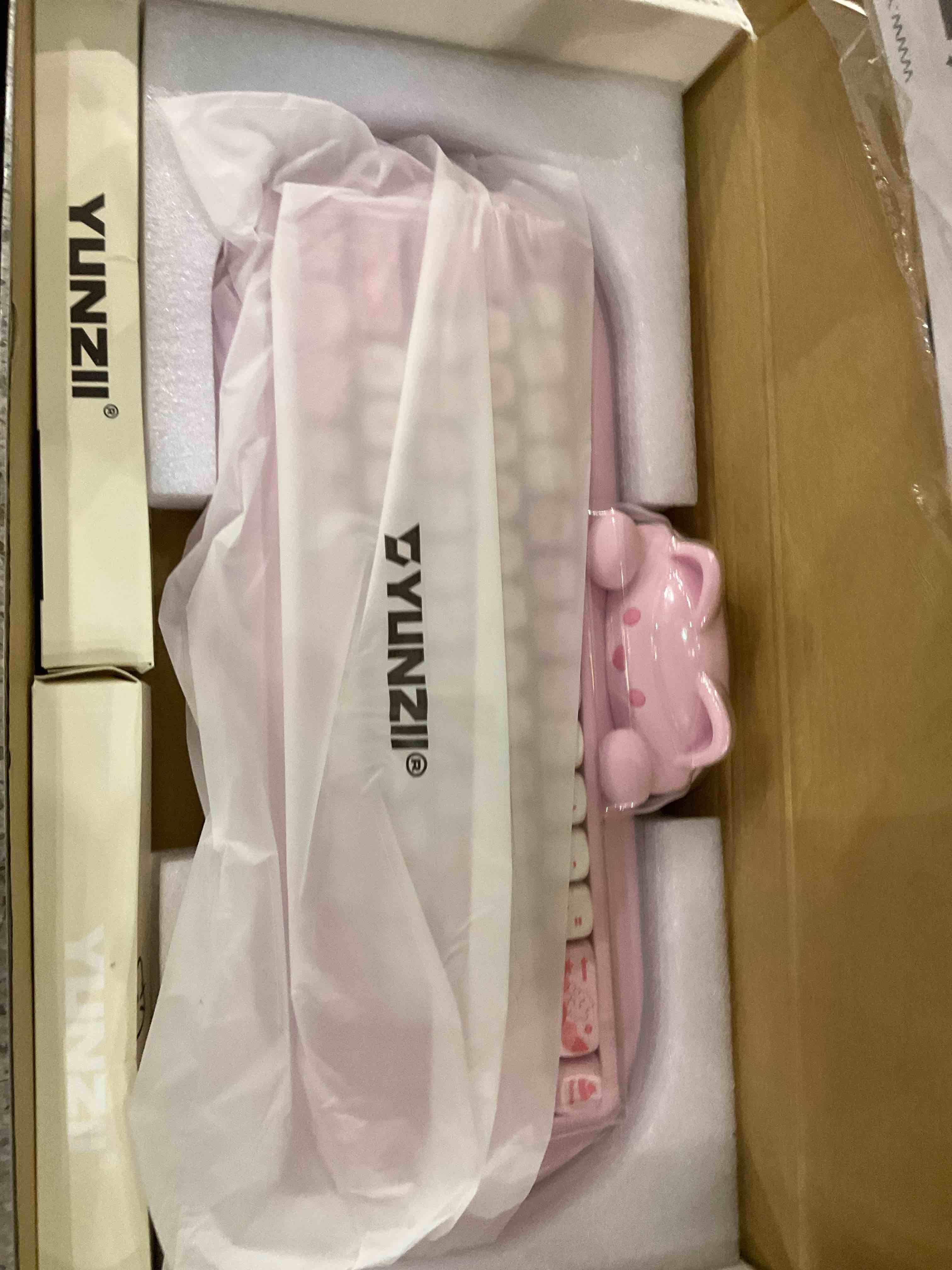 https://s3.amazonaws.com/lotting-images-prod/BargainHunt/EXS01270979_1712062338457.jpeg