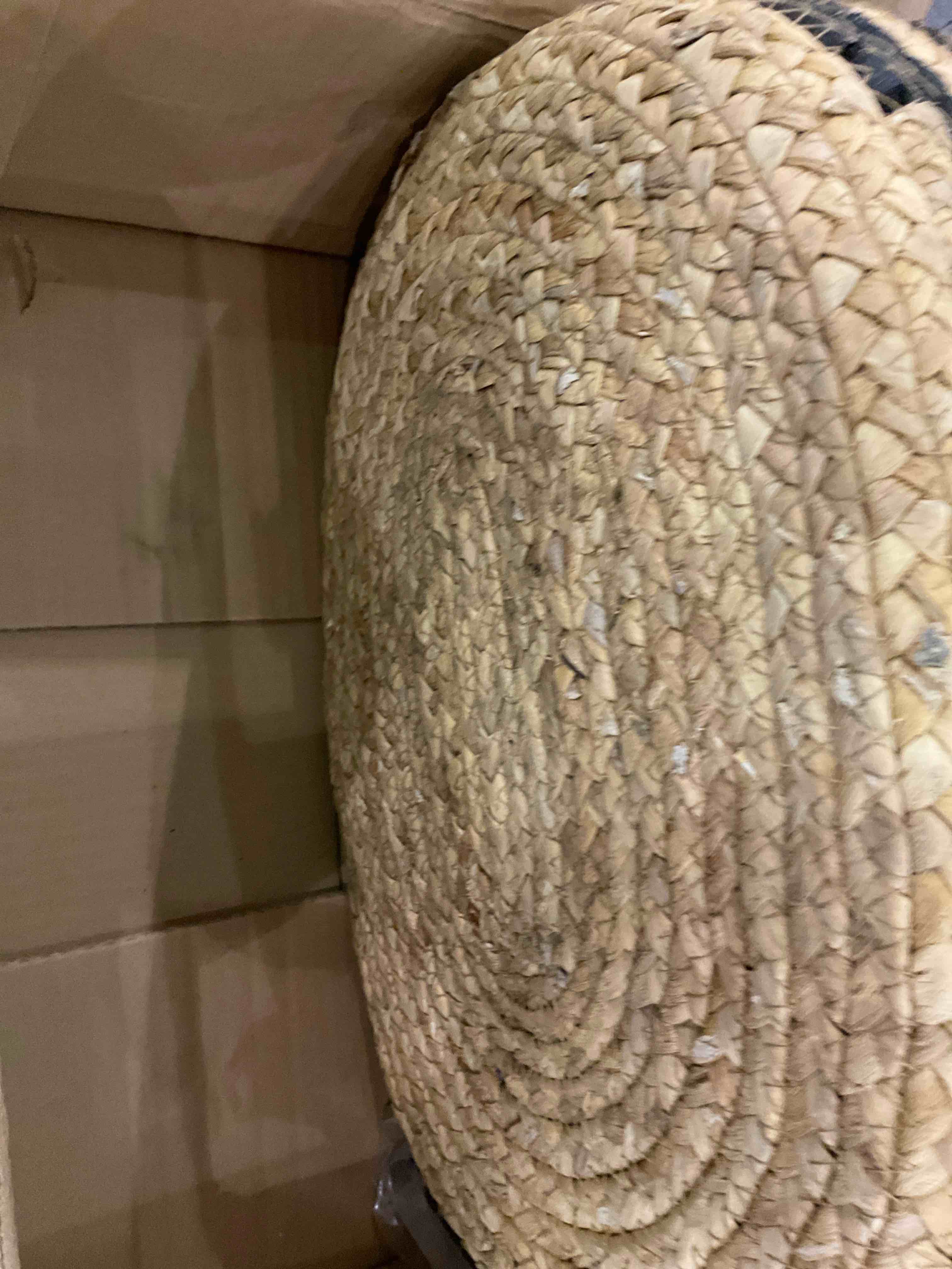https://s3.amazonaws.com/lotting-images-prod/BargainHunt/EXS01270983_1712064419432.jpeg