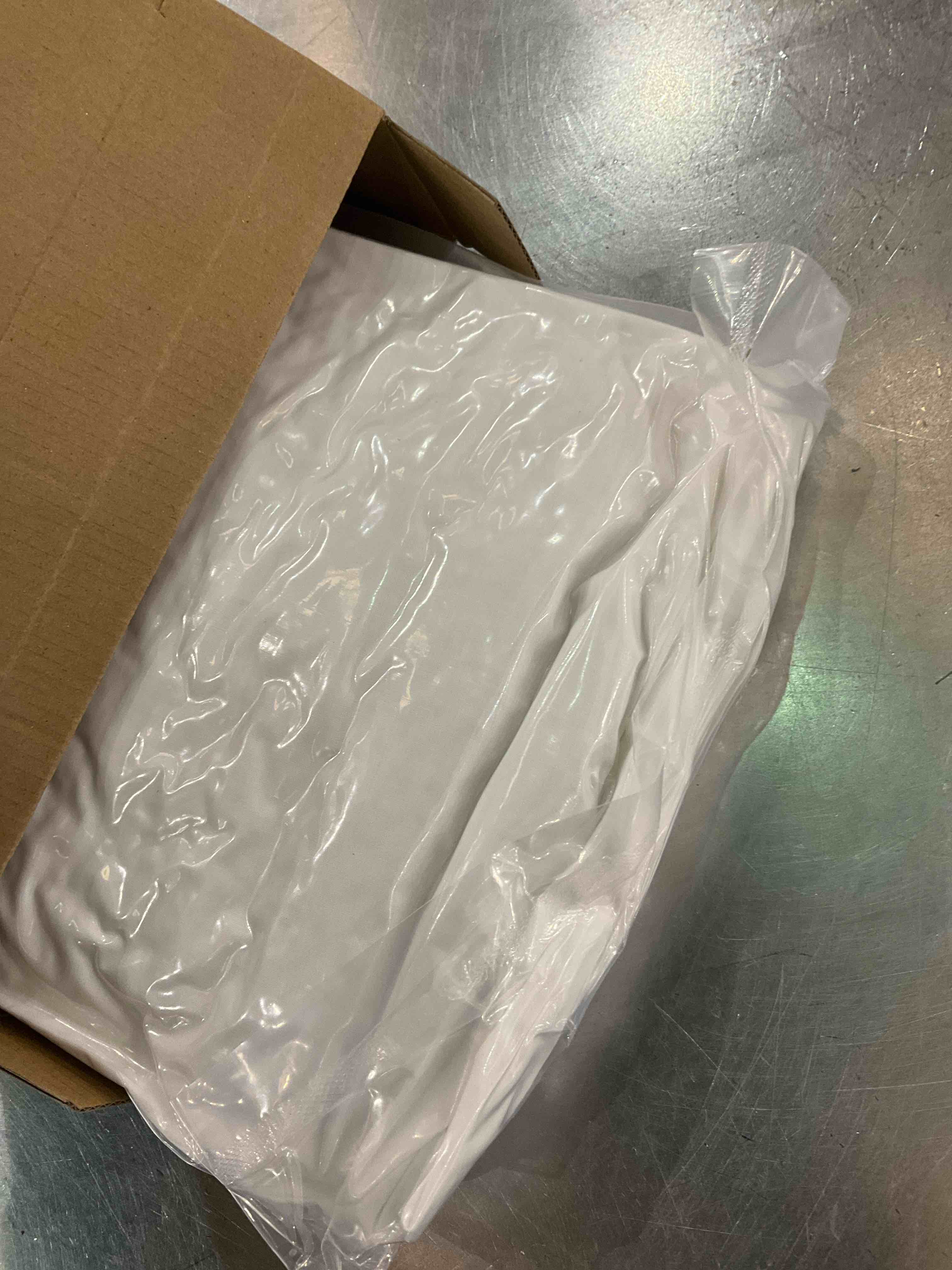 https://s3.amazonaws.com/lotting-images-prod/BargainHunt/EXS01271073_1711475557337.jpeg
