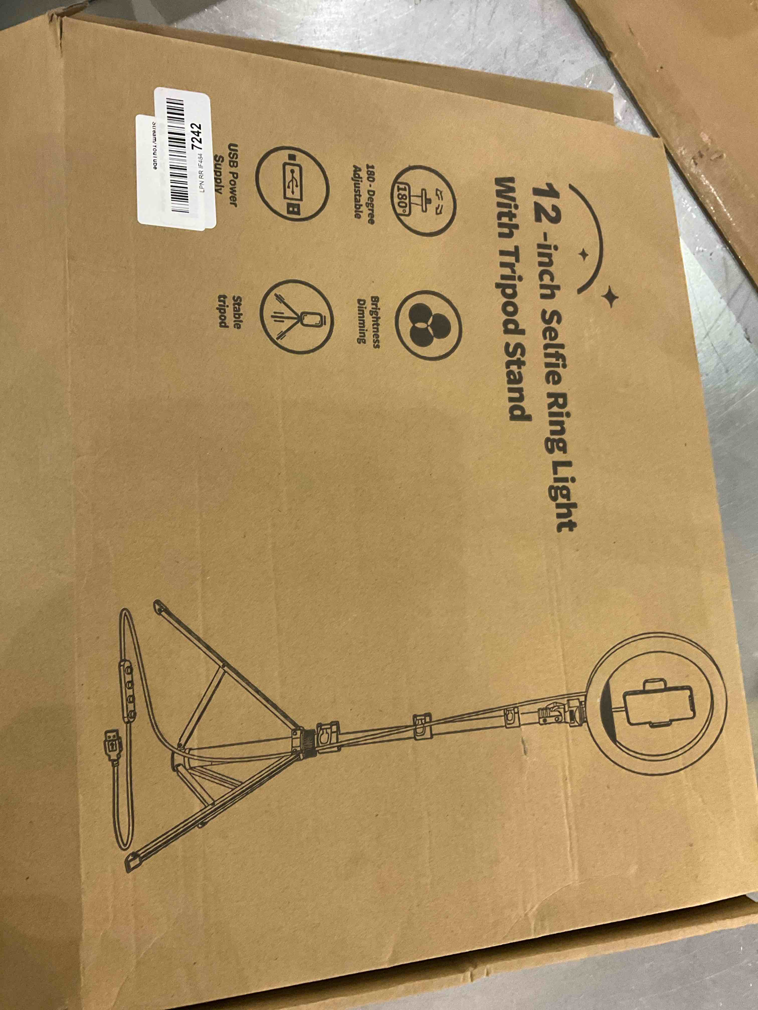 https://s3.amazonaws.com/lotting-images-prod/BargainHunt/EXS01271135_1711543695093.jpeg