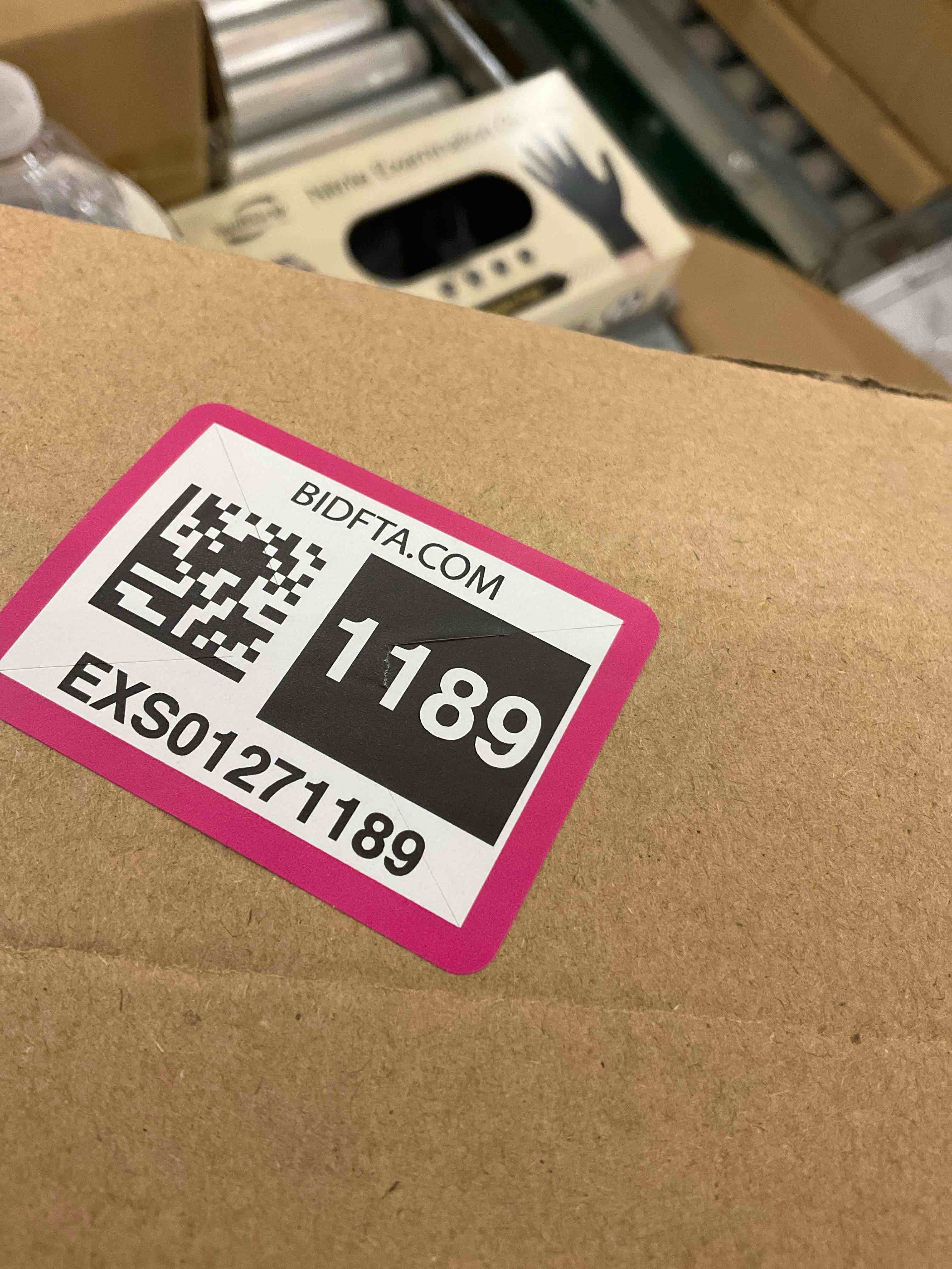 https://s3.amazonaws.com/lotting-images-prod/BargainHunt/EXS01271189_1711552556934.jpeg