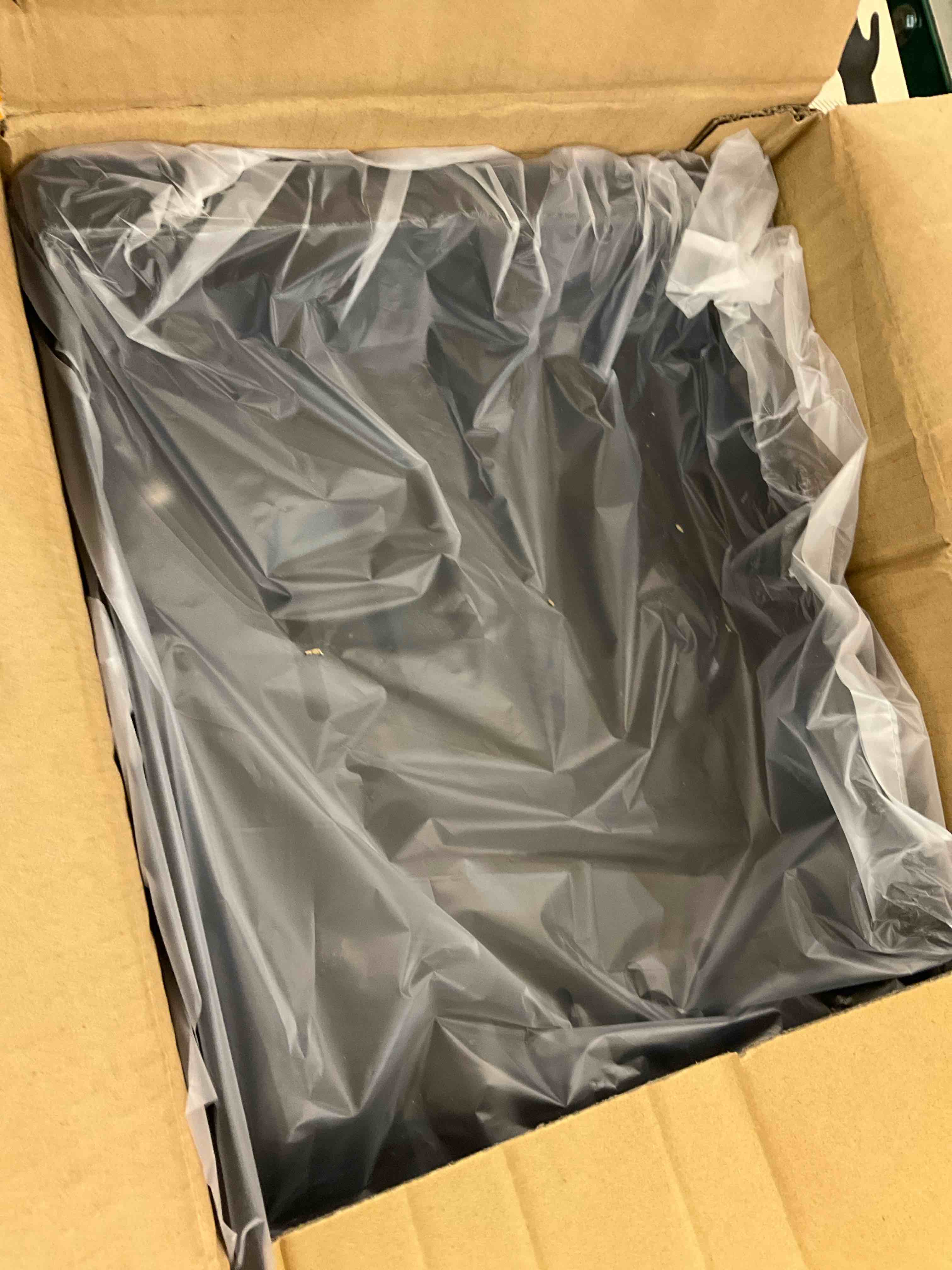 https://s3.amazonaws.com/lotting-images-prod/BargainHunt/EXS01271261_1711564300788.jpeg