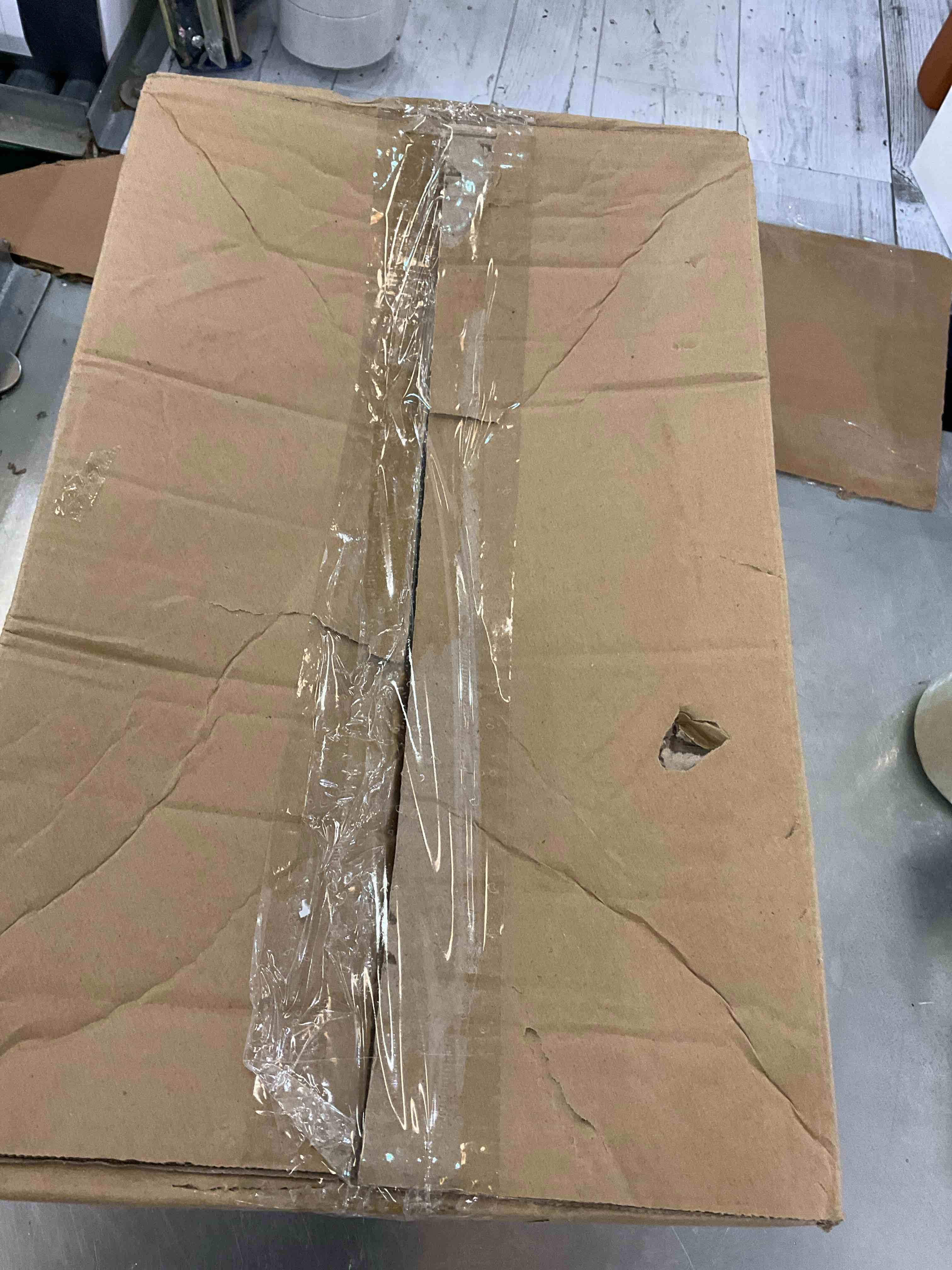 https://s3.amazonaws.com/lotting-images-prod/BargainHunt/EXS01271261_1711564316759.jpeg
