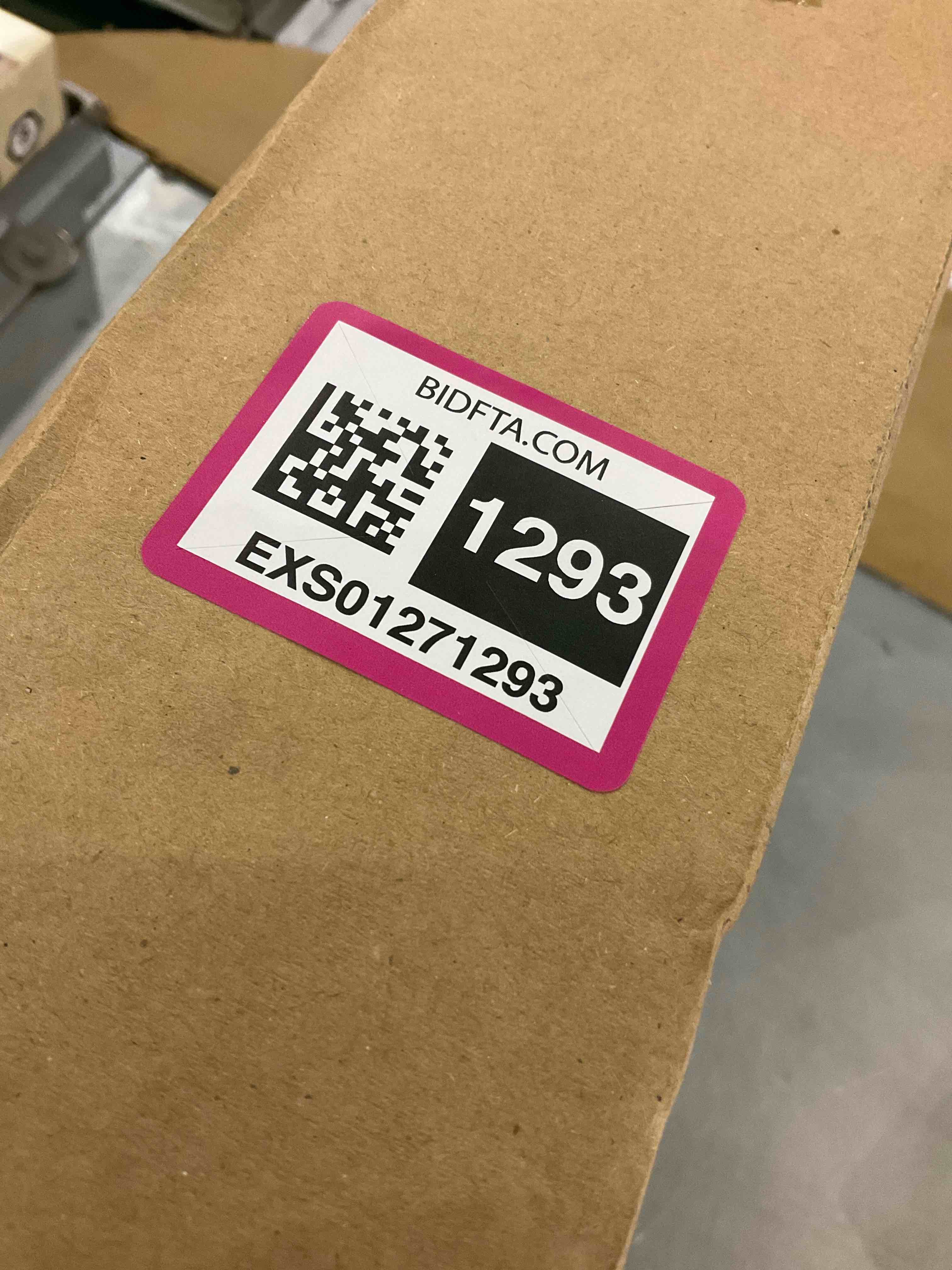 https://s3.amazonaws.com/lotting-images-prod/BargainHunt/EXS01271293_1711625747202.jpeg