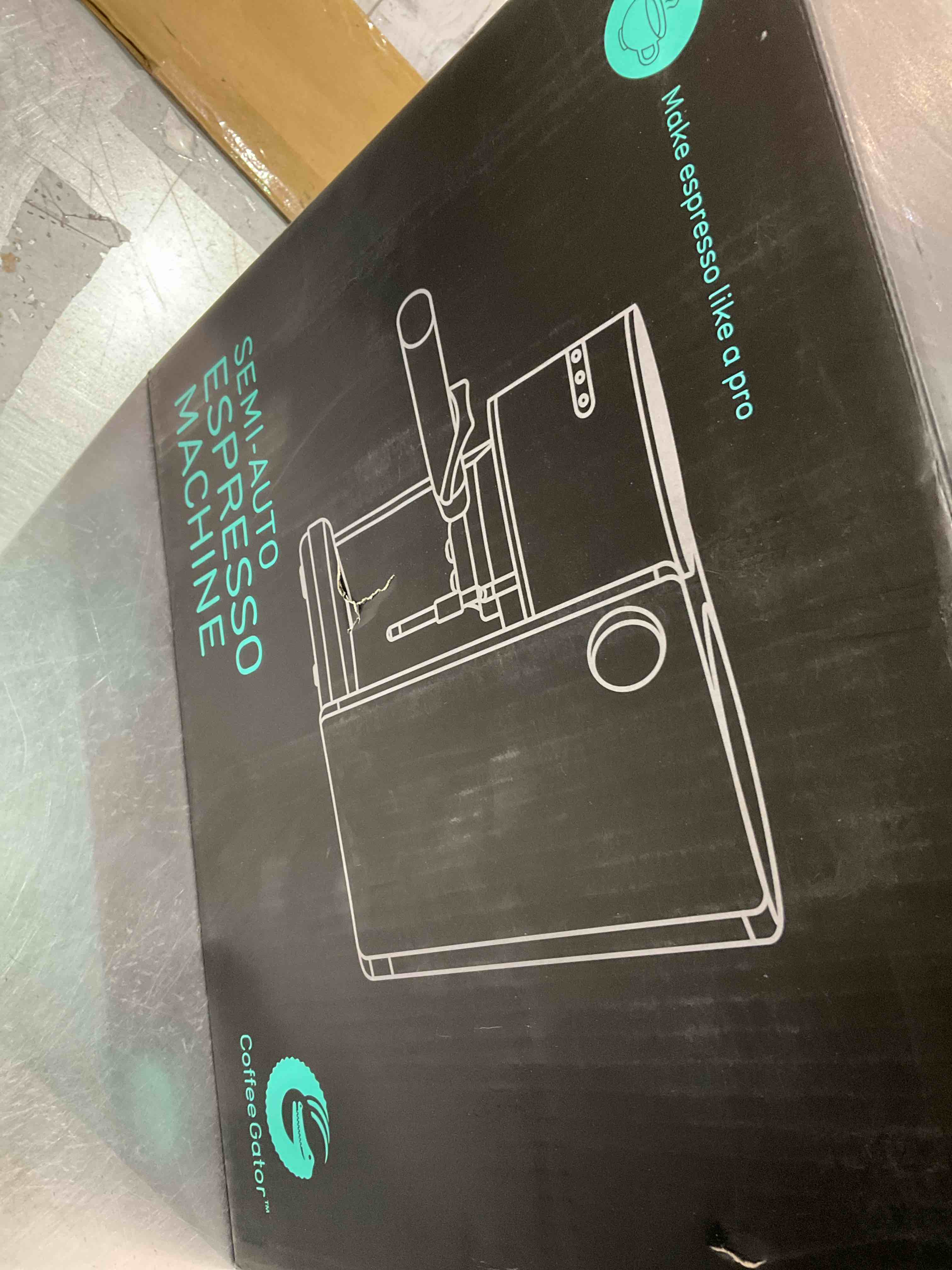 https://s3.amazonaws.com/lotting-images-prod/BargainHunt/EXS01271300_1711626498338.jpeg
