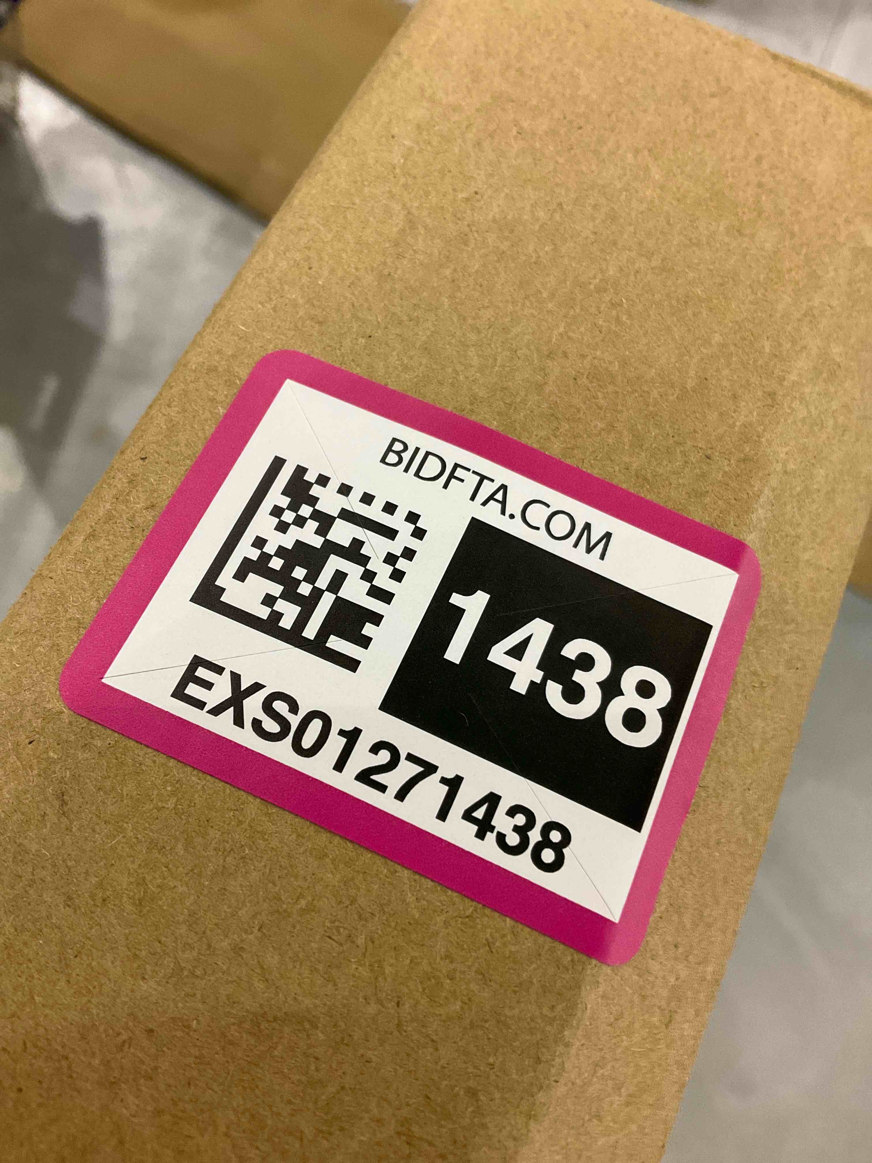 https://s3.amazonaws.com/lotting-images-prod/BargainHunt/EXS01271438_1711969962669.jpeg