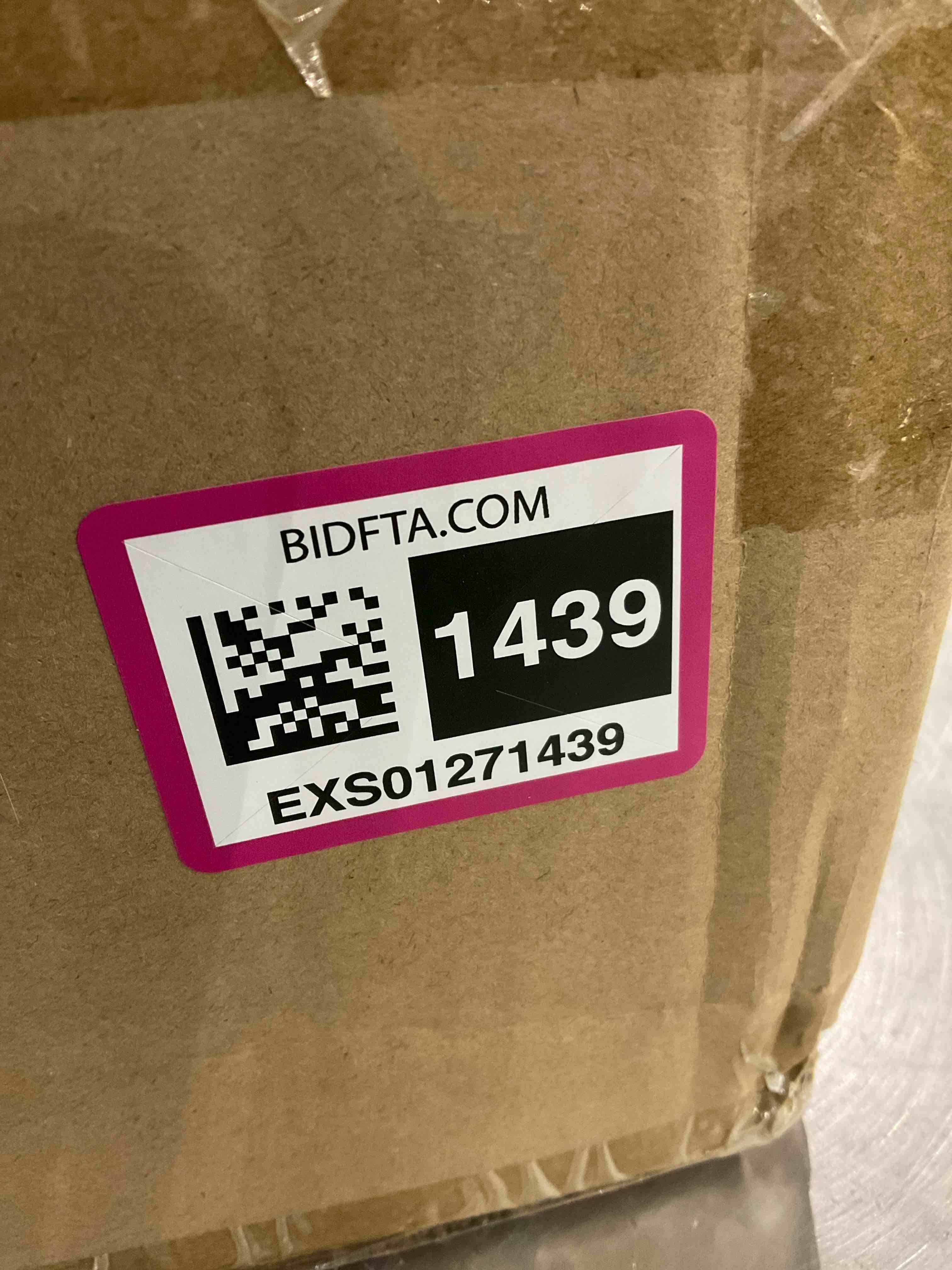 https://s3.amazonaws.com/lotting-images-prod/BargainHunt/EXS01271439_1711970079227.jpeg