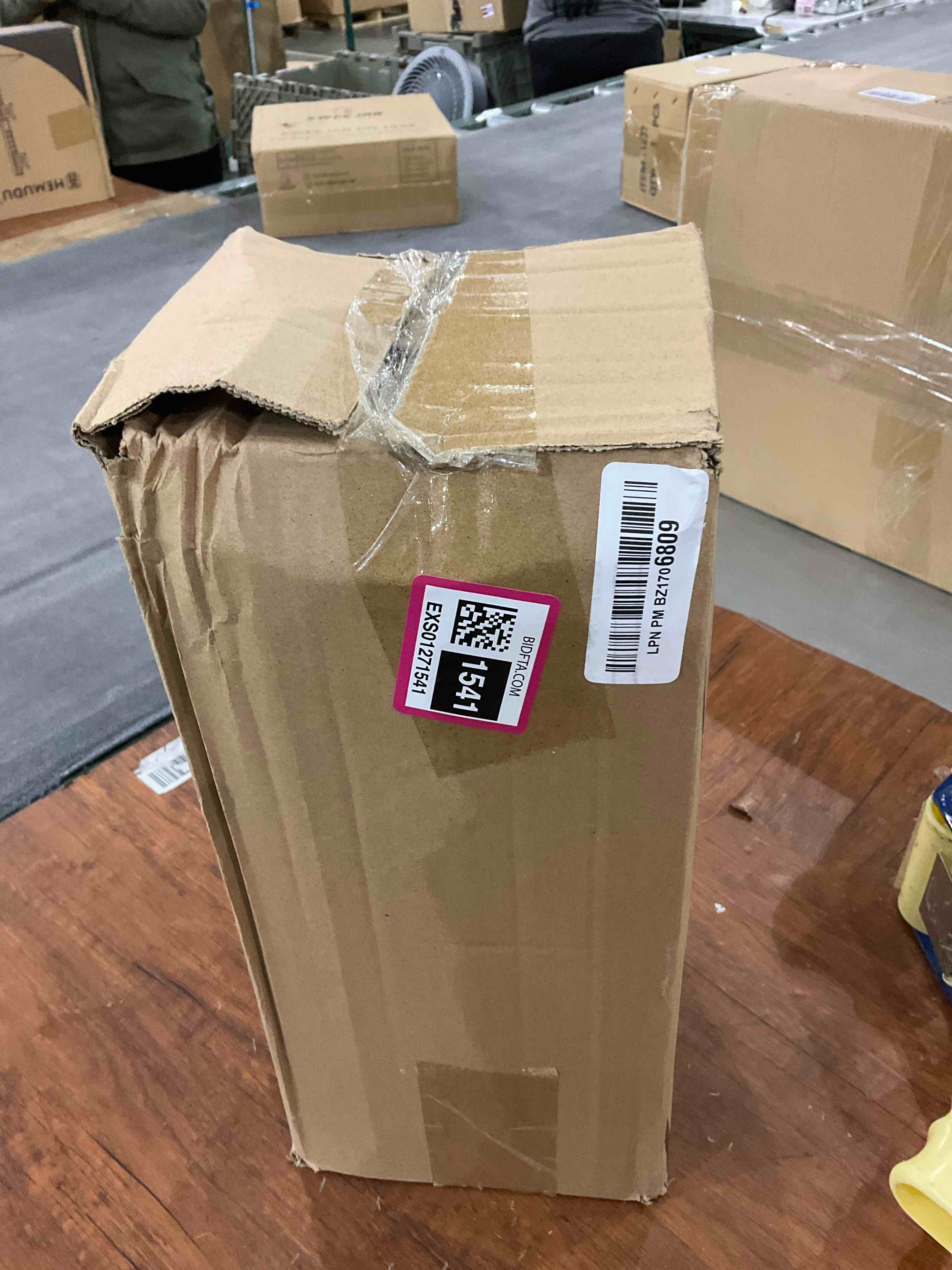 https://s3.amazonaws.com/lotting-images-prod/BargainHunt/EXS01271541_1713784754251.jpeg