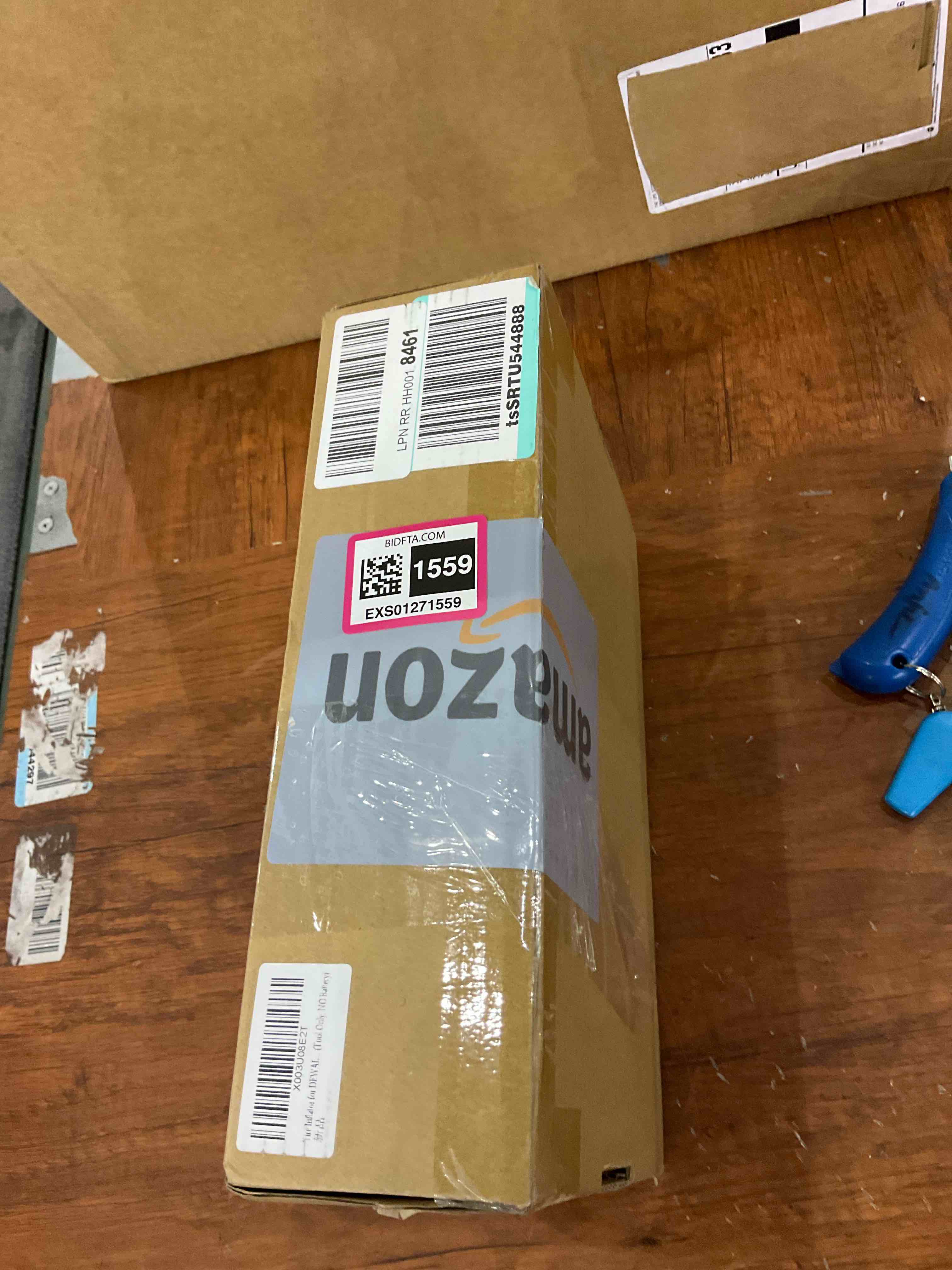https://s3.amazonaws.com/lotting-images-prod/BargainHunt/EXS01271559_1713871818355.jpeg