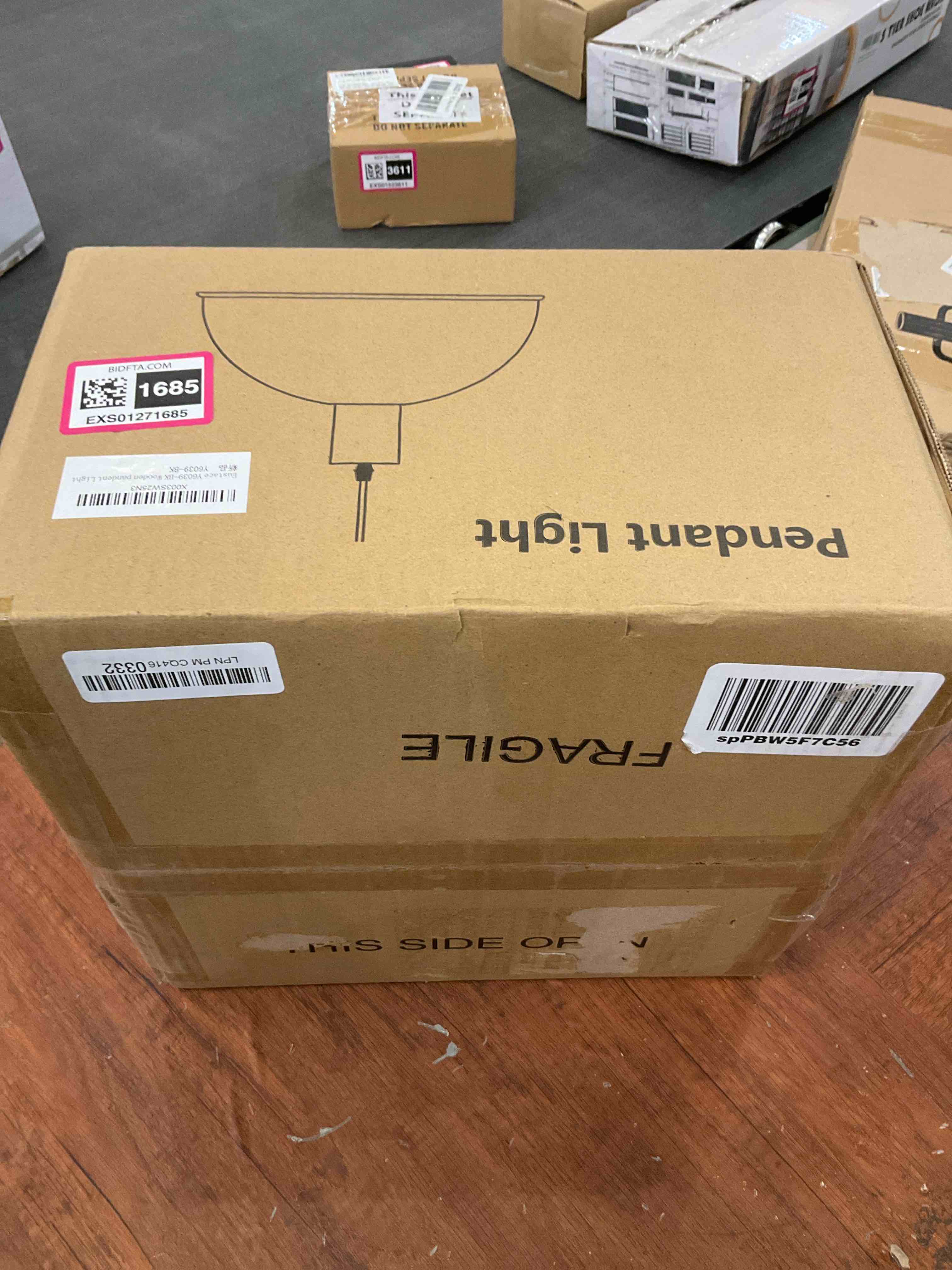 https://s3.amazonaws.com/lotting-images-prod/BargainHunt/EXS01271685_1713972818679.jpeg