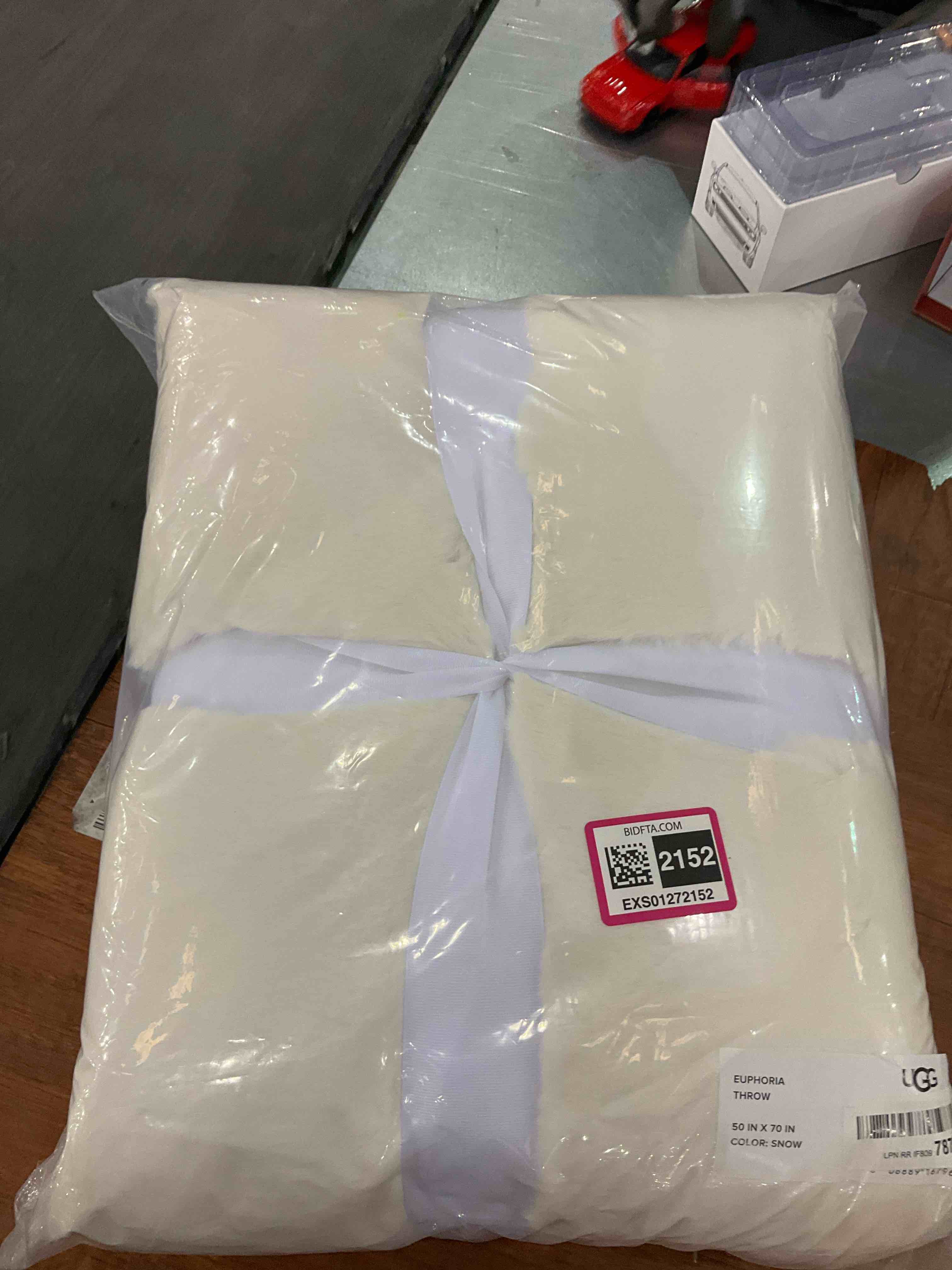 https://s3.amazonaws.com/lotting-images-prod/BargainHunt/EXS01272152_1712343560599.jpeg